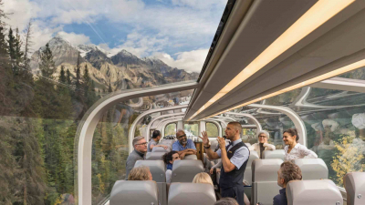 GoldLeaf Rail Service with Host onboard Rocky Mountaineer
