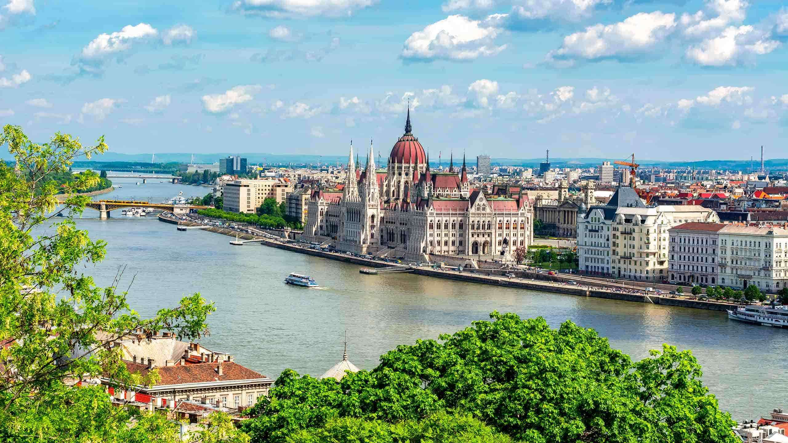 Active & Discovery Cruise A Taste Of The Danube With Budapest (Vienna To Budpaest) 6D5N