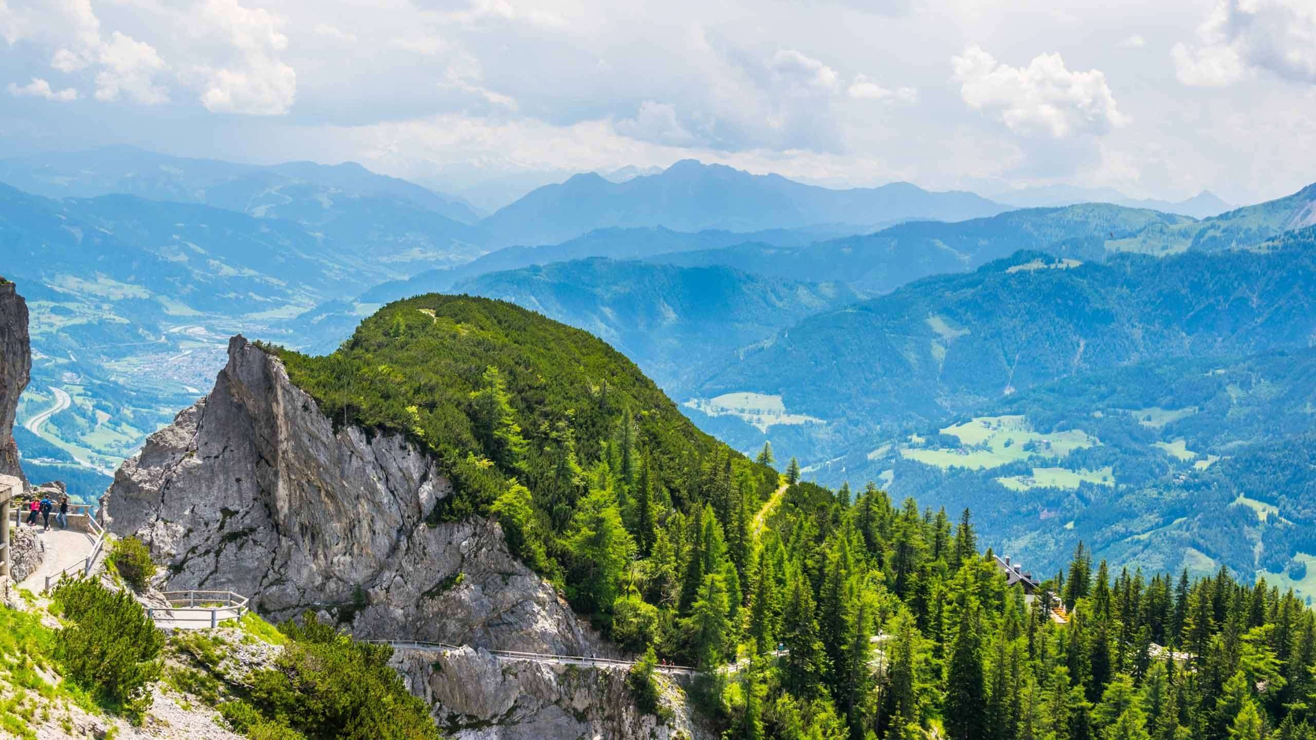 Deluxe Alpe Adria Cycling 9D8N (Alpine Valleys, Medieval Villages & Sun-Drenched Coast), Fully Guided