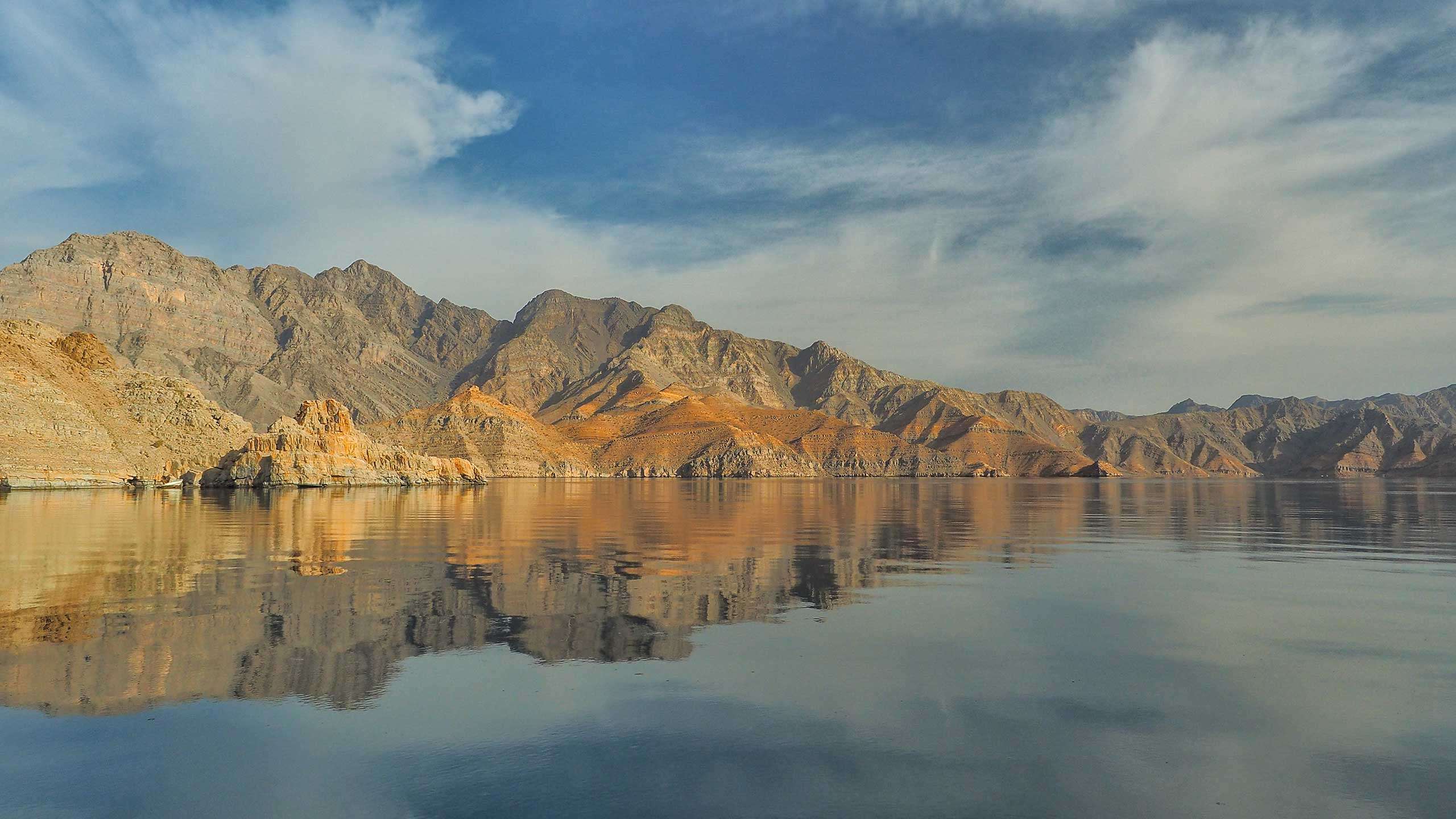 Sea, Sand & Sail: Ultimate Luxury Traverse in Oman & the Emirates 13D12N