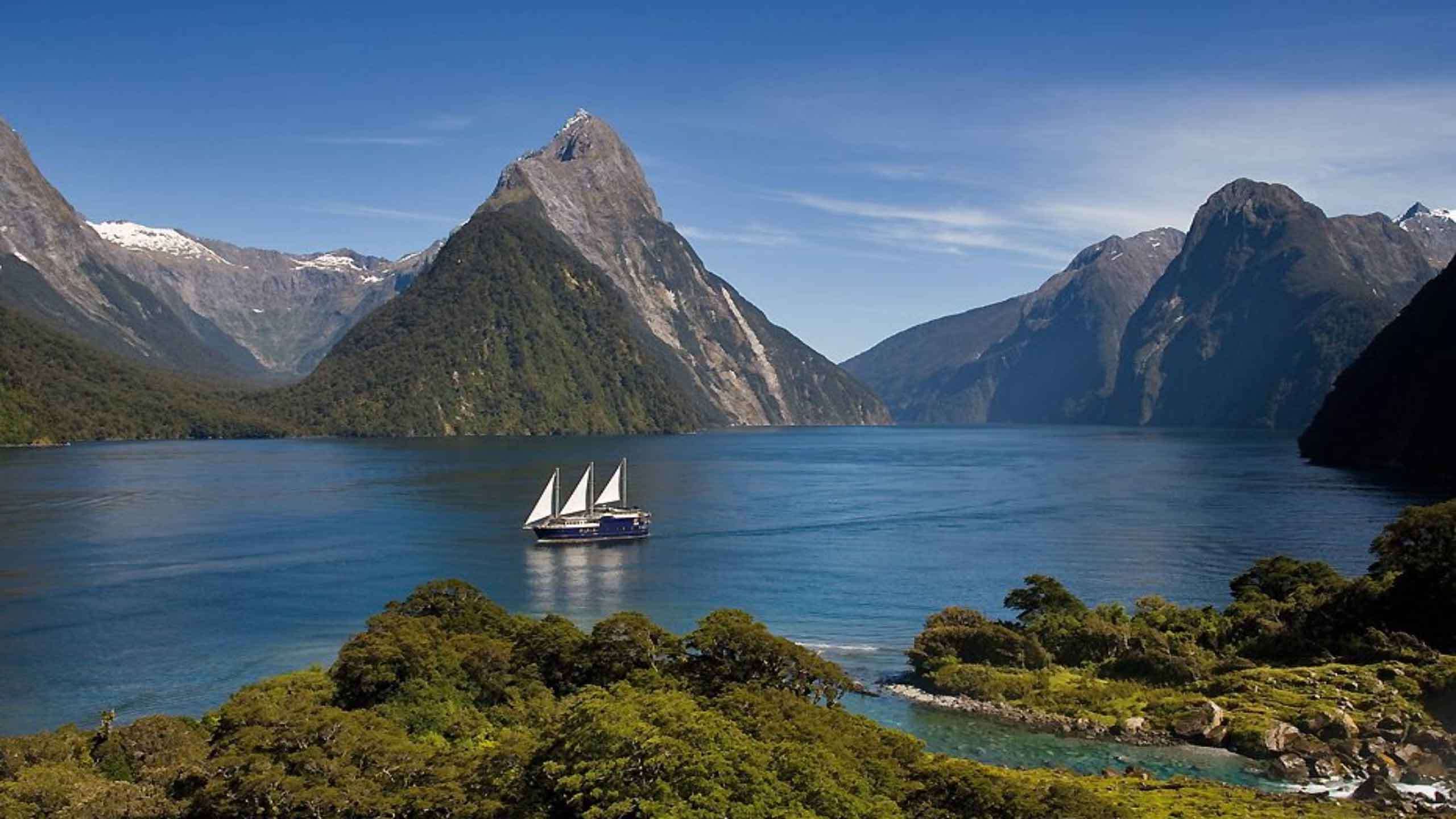 Great Walks Discovery - Milford Sound & Doubtful Sound Cruises 5D4N, Fully Guided