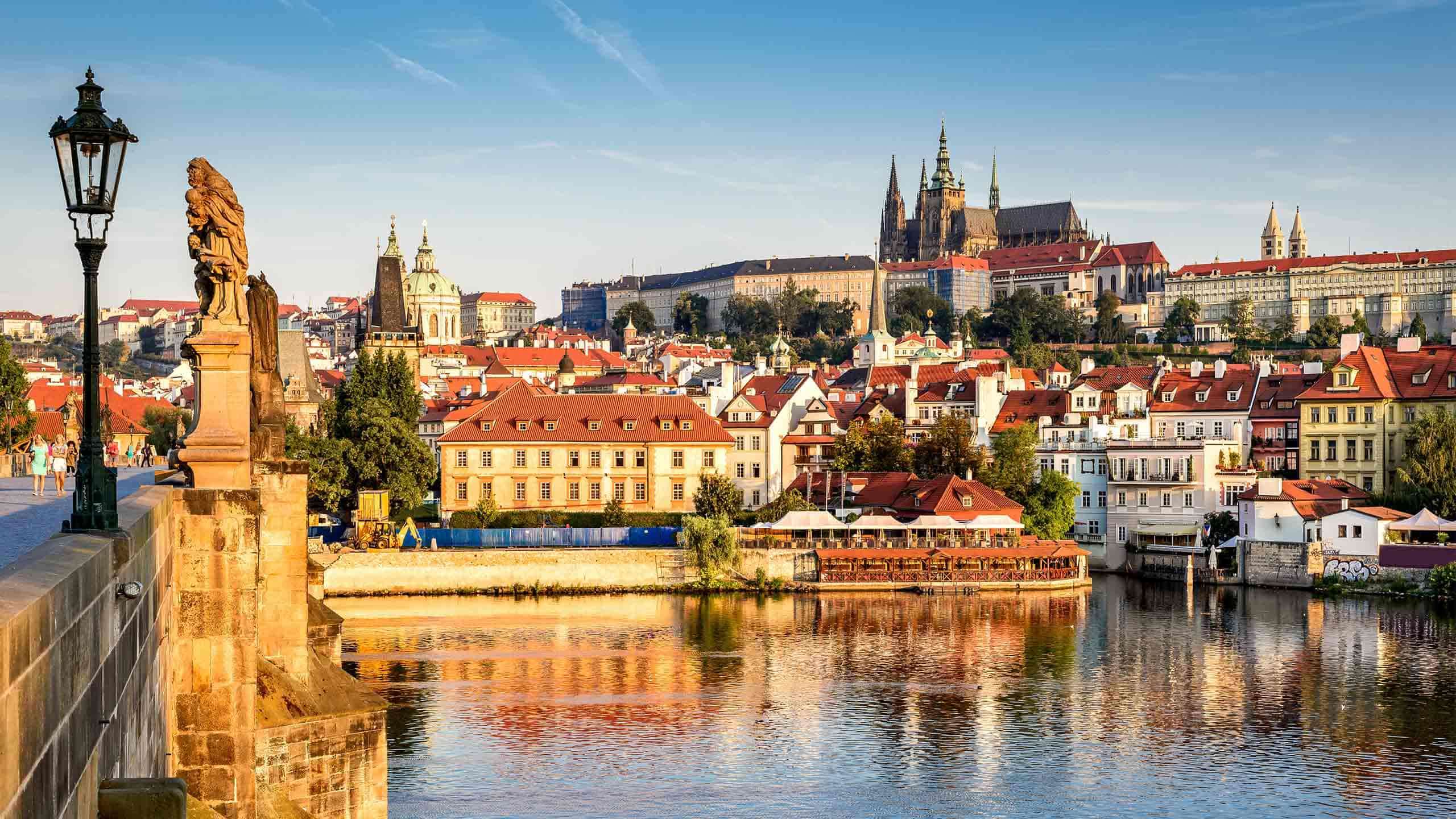 Christmastime River Cruise On The Danube With Prague (Vienna To Prague) 9D8N