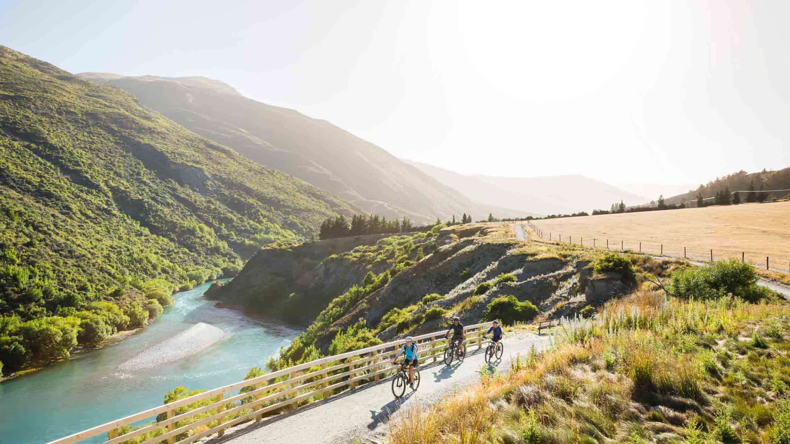 Queenstown Trail Luxury Bike, Vine & Dine 3D2N (Self Guided Cycling with Support)