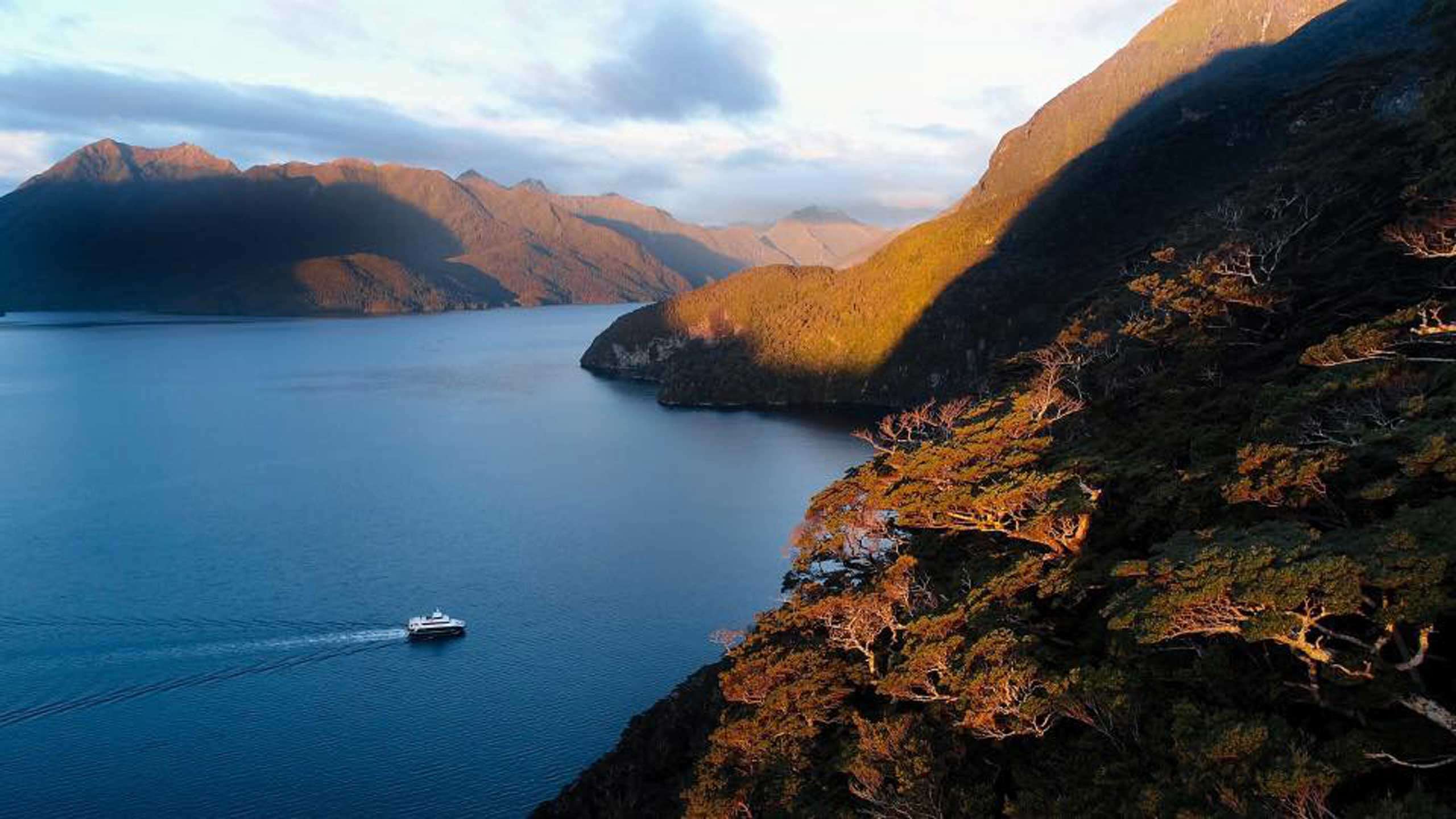 Ultimate Fiordland Expedition (Doubtful, Breaksea & Dusky Sounds) 7D6N 