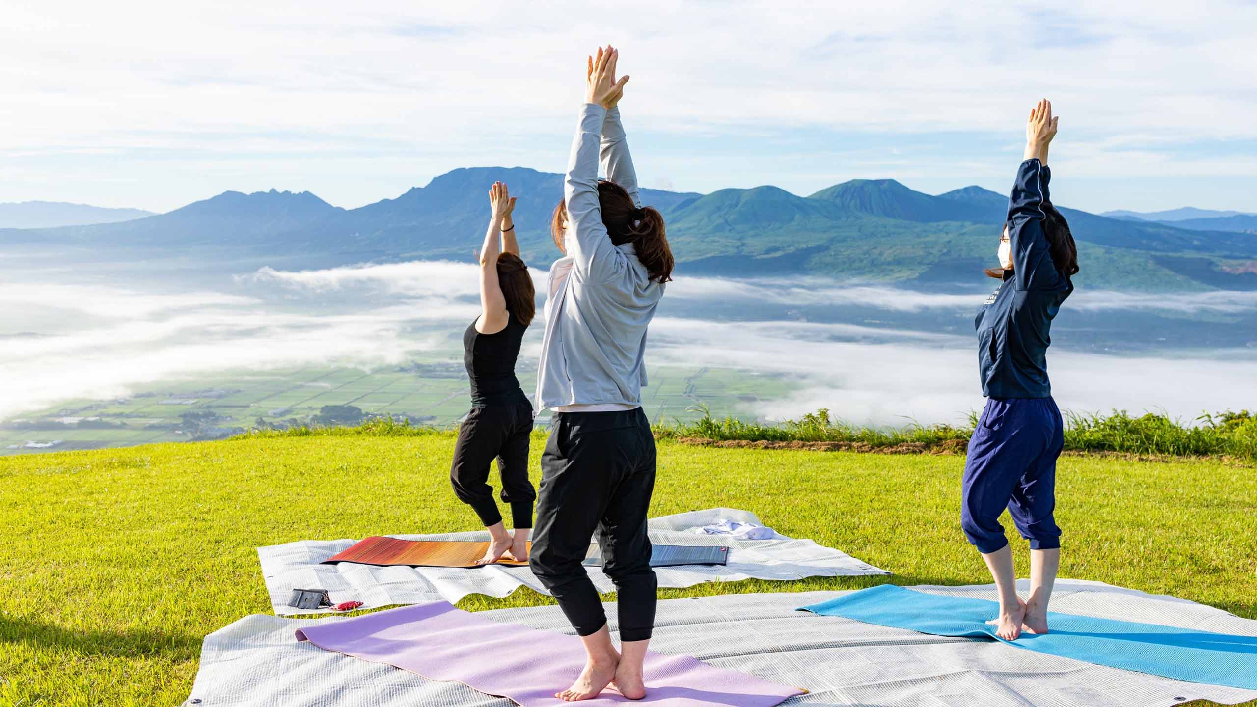 aso-yoga-kyushu-japan