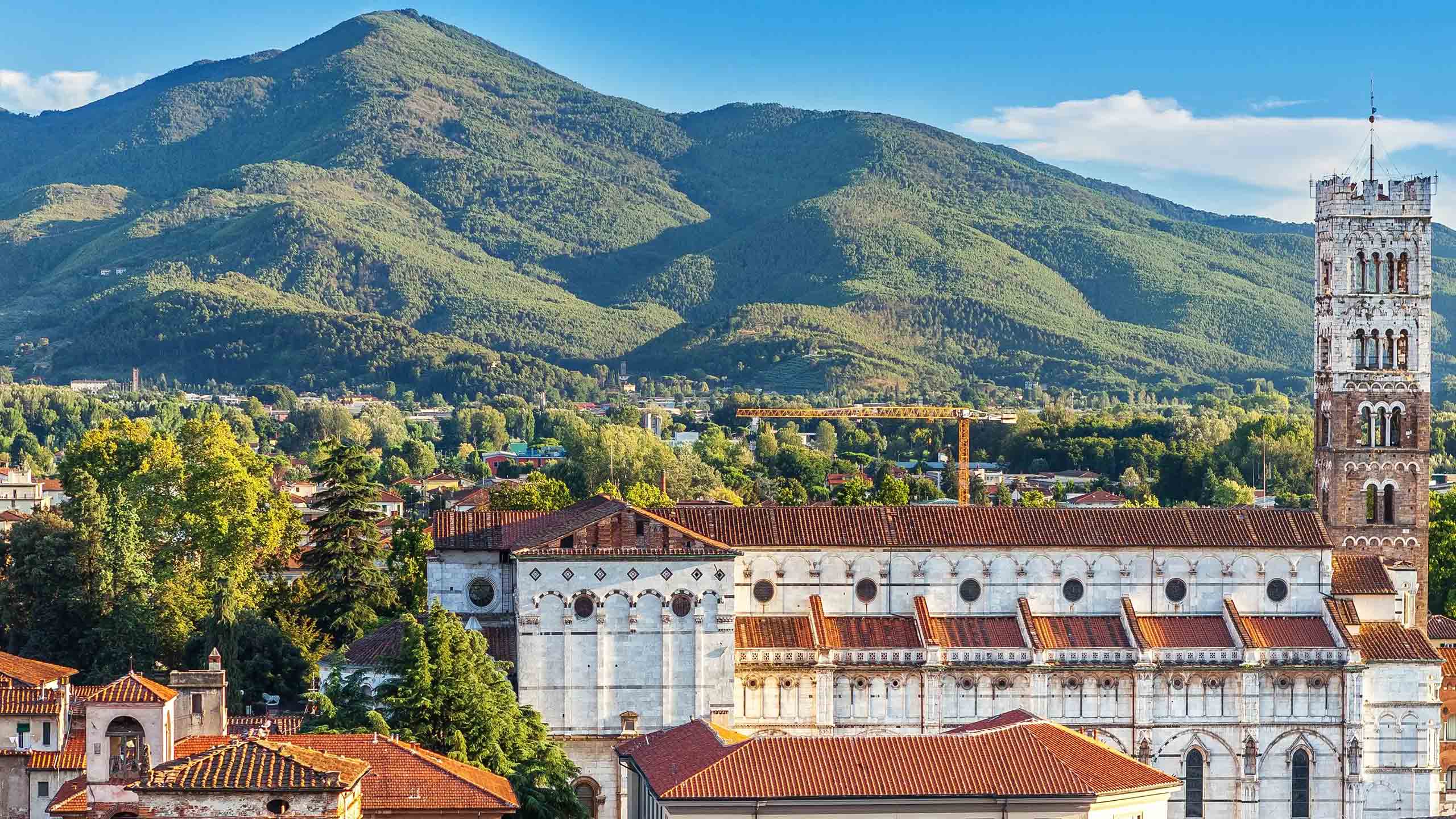 lucca-cathedral-lucca-tuscany-italy