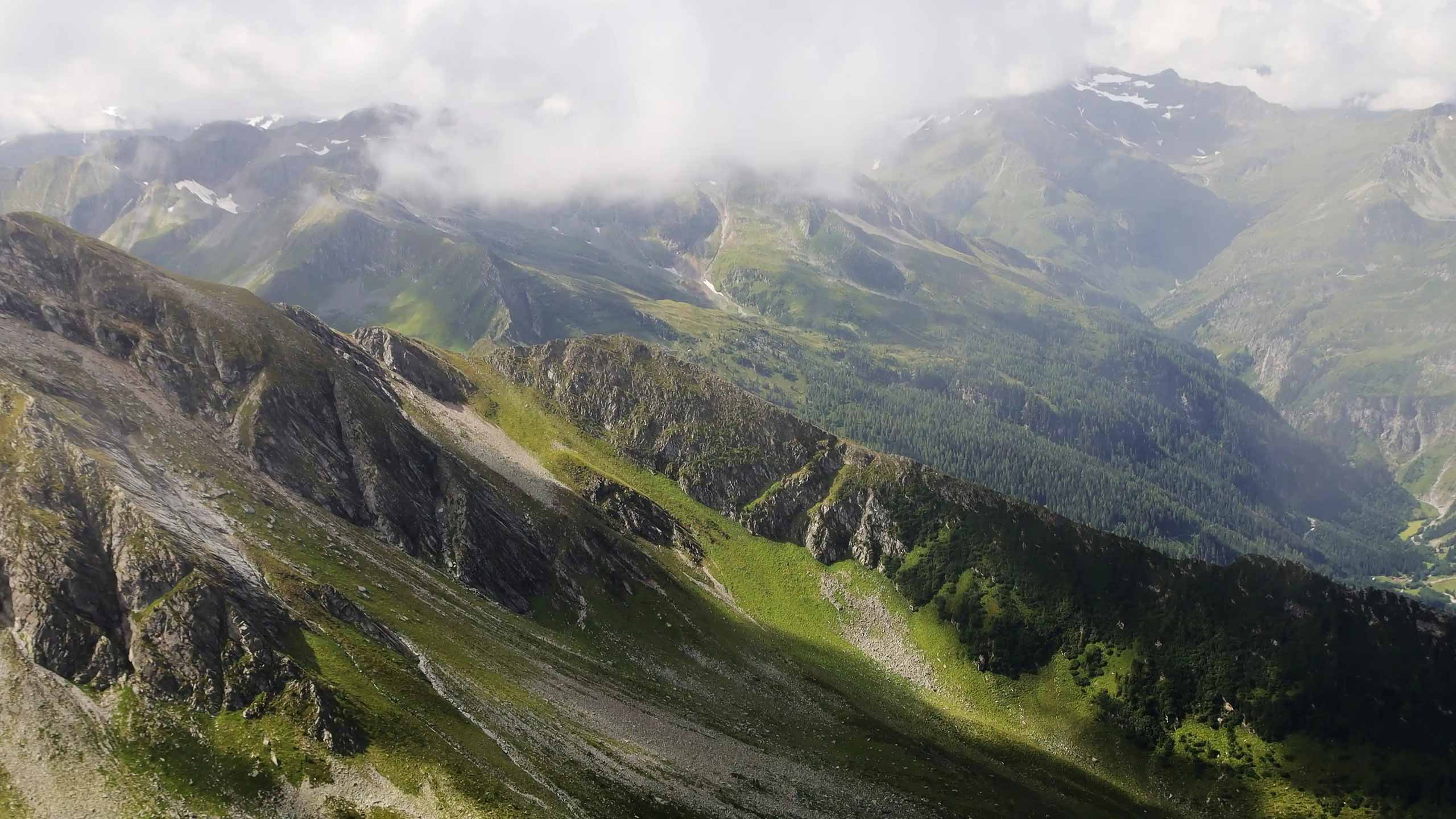 panoramic-view-gastein-valley-austria-shutterstock2196640101