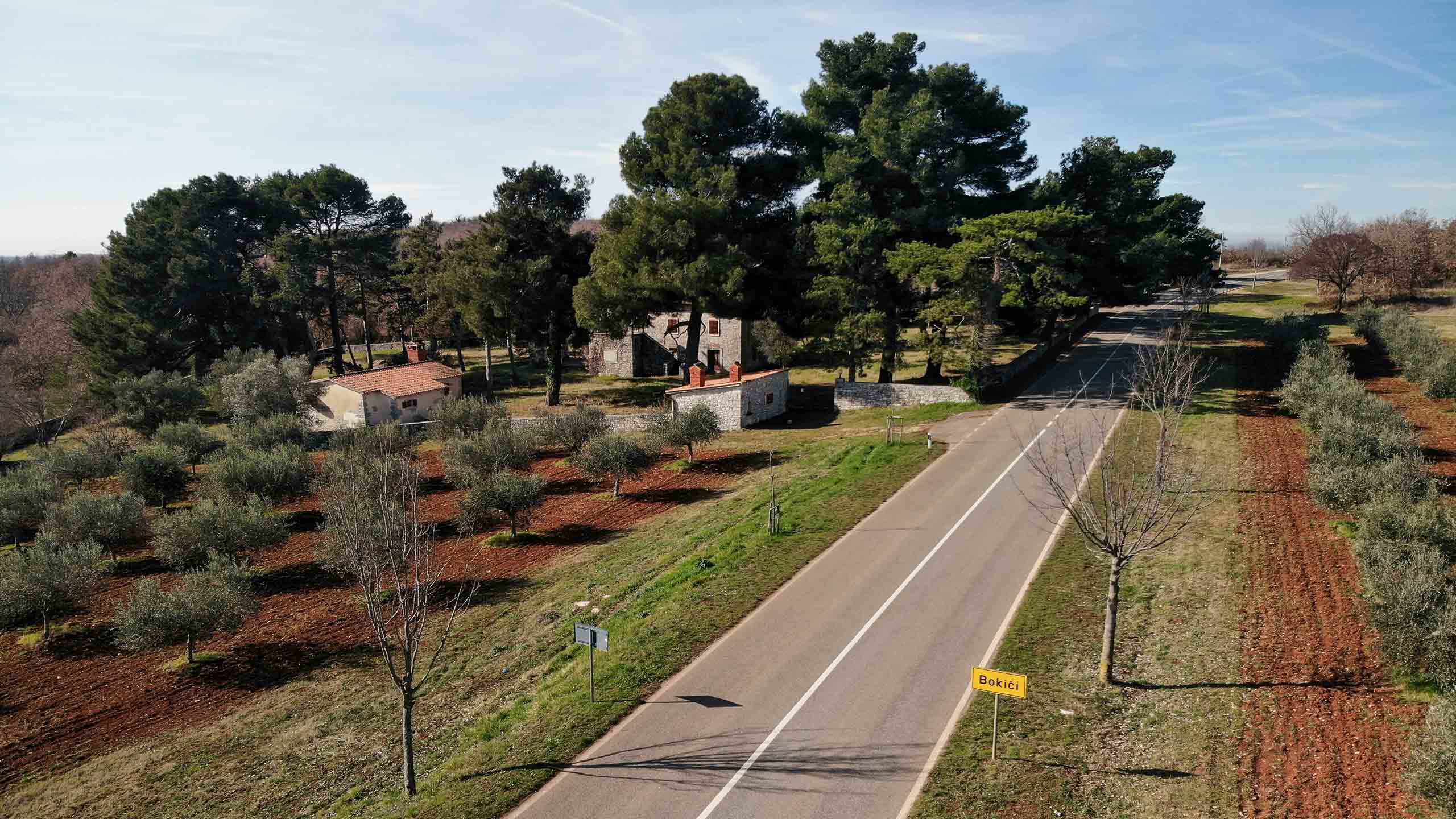 small-village-in-bokici-istria-croatia-shutterstock2624163913