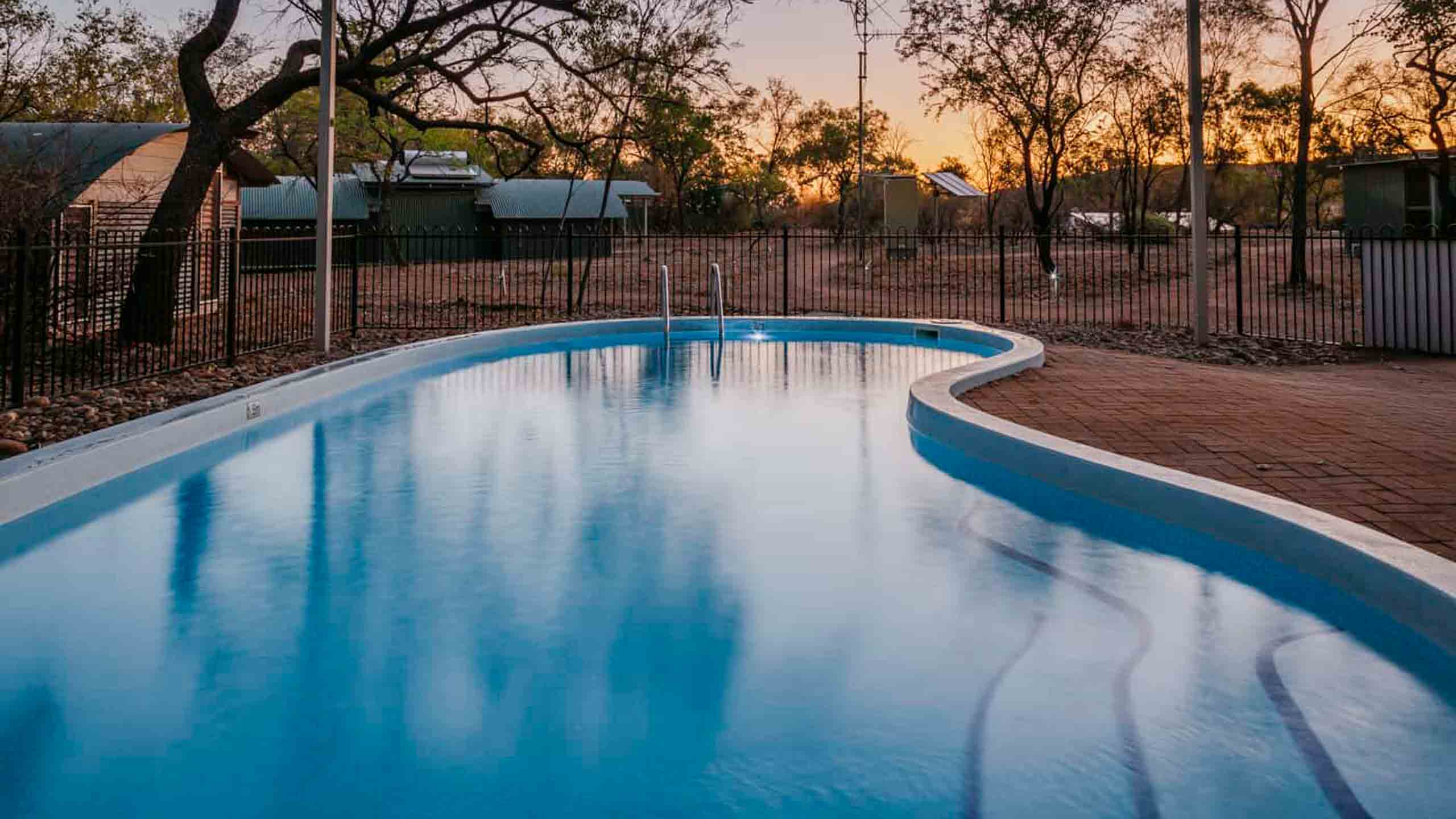 bungle-bungle-savannah-lodge-kimberley-pool