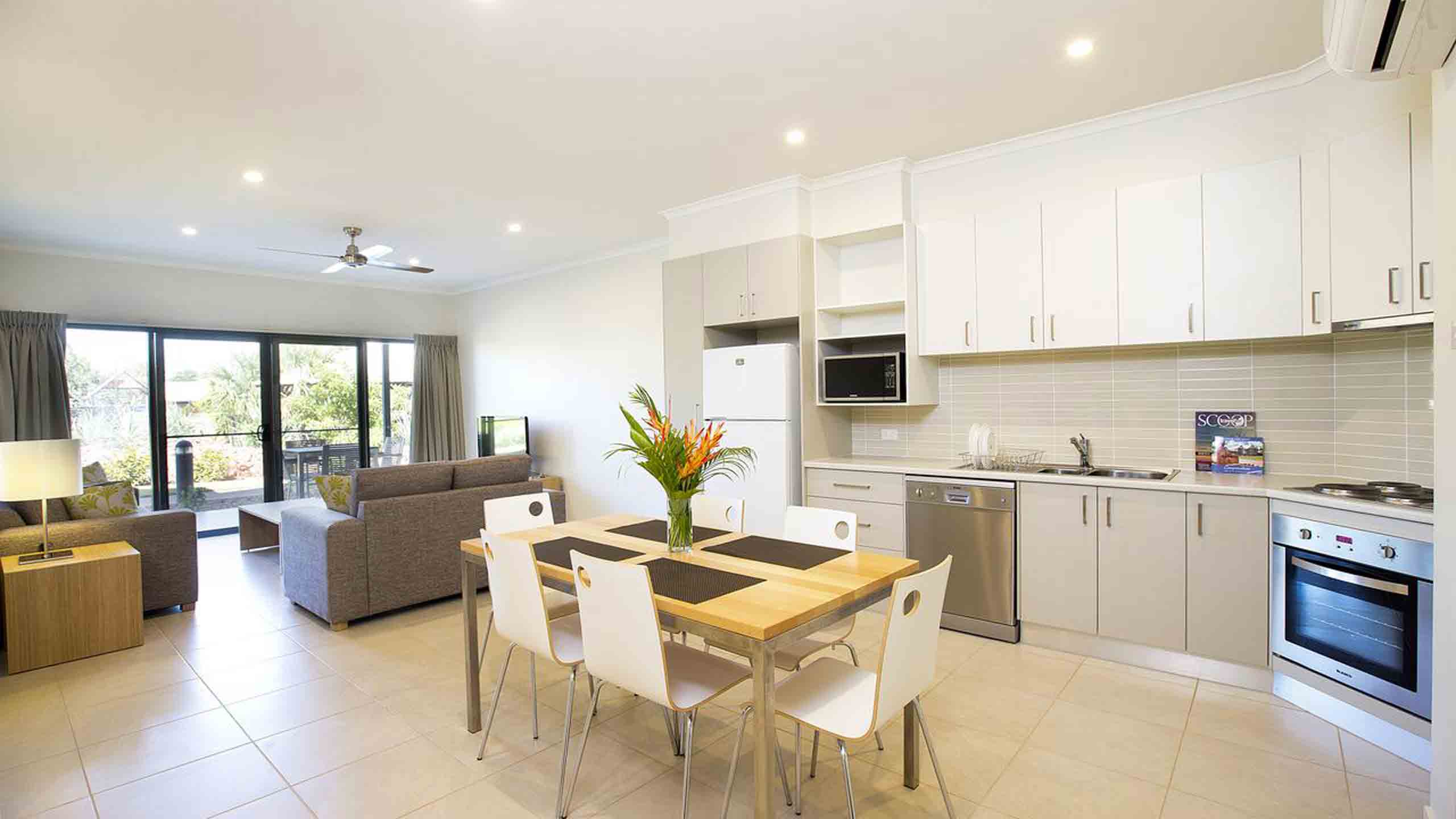 freshwater-east-kimberley-apartments-living-room-dining-kitchen