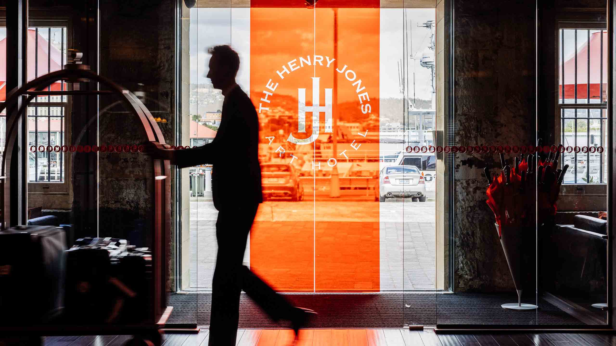 henry-jones-art-hotel-hobart-tasmania-entry
