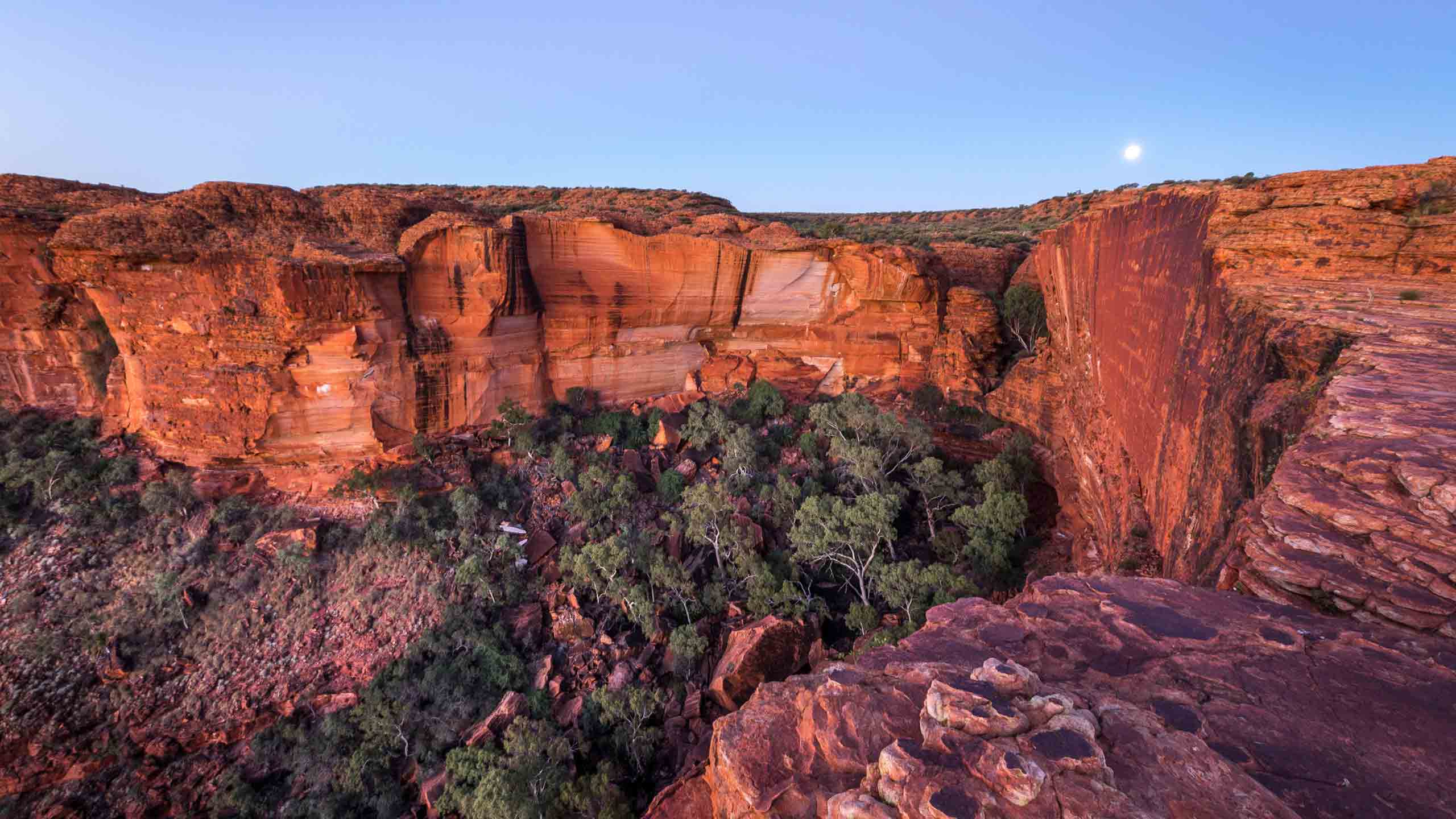 kings-canyon-northern-territory-australia