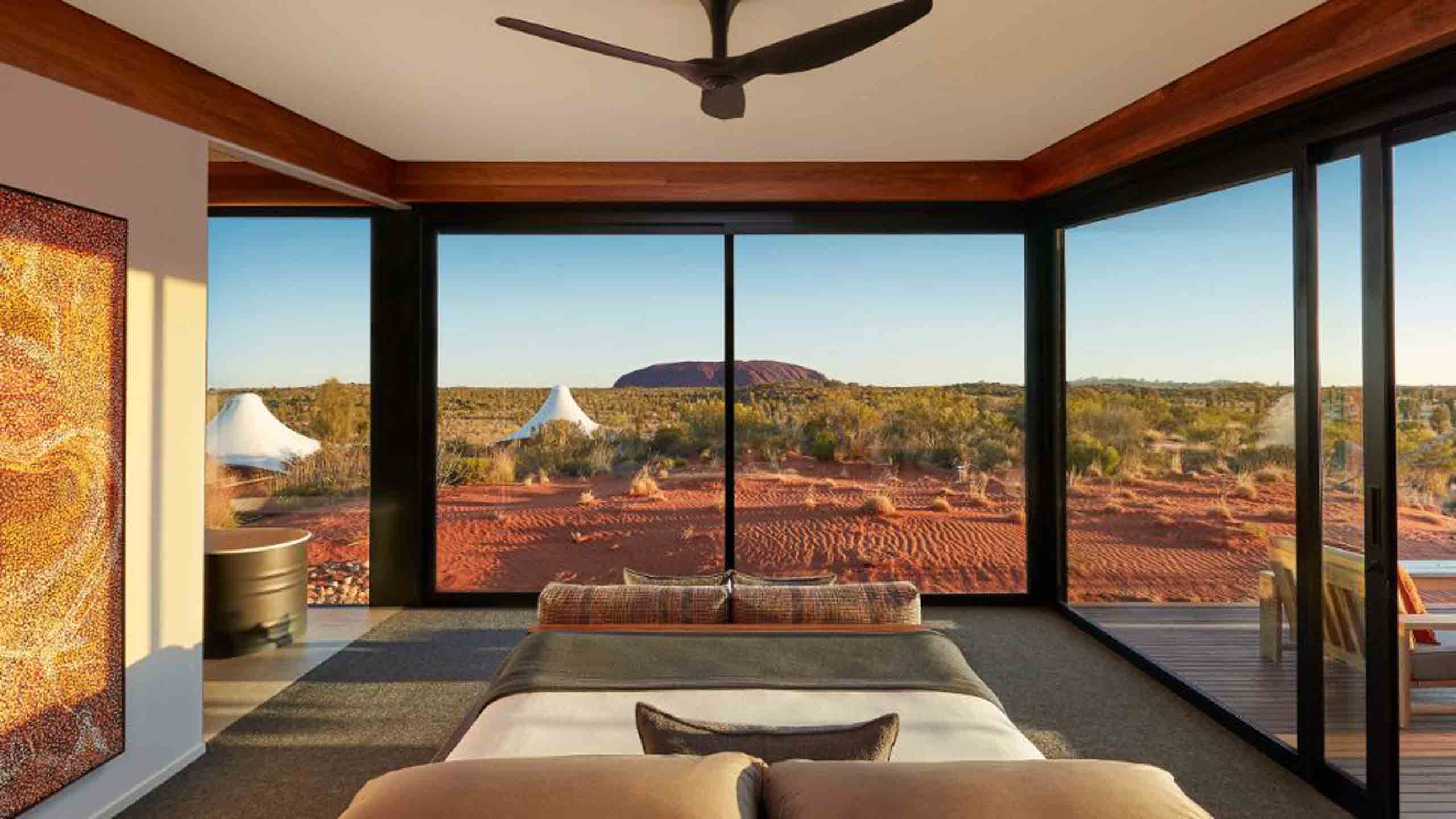 longitude131-uluru-red-centre-australia-dune-pavillion-bed-bedroom