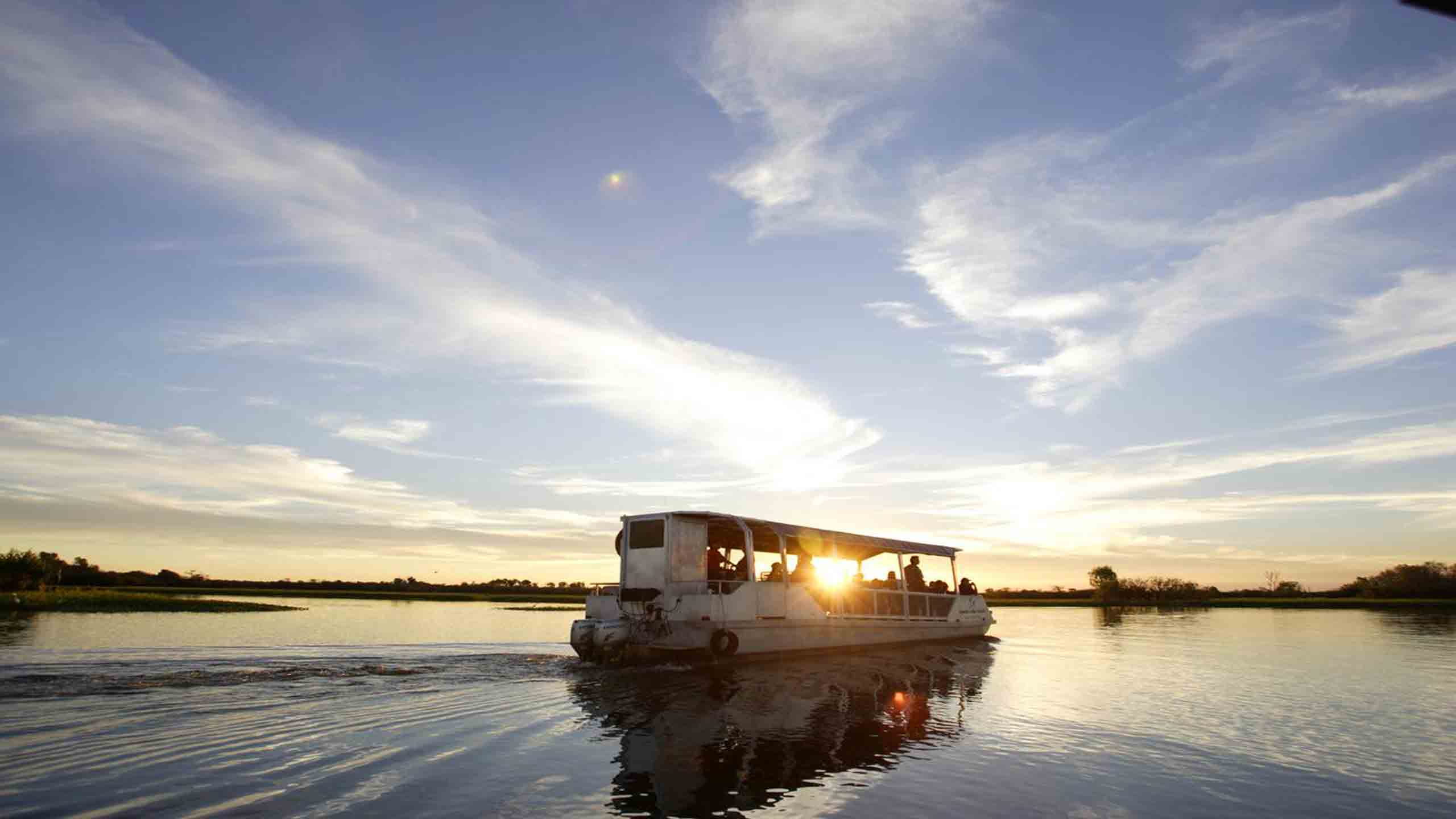 mercure-kakadu-crocodile-hotel-northern-territory-boat-trip-kakadu