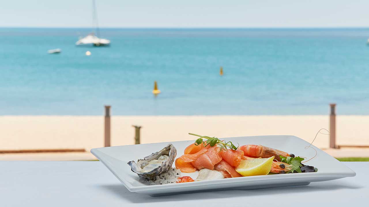 monkey-mia-dolphin-resort-western-australia-shark-bay-fresh-seafood