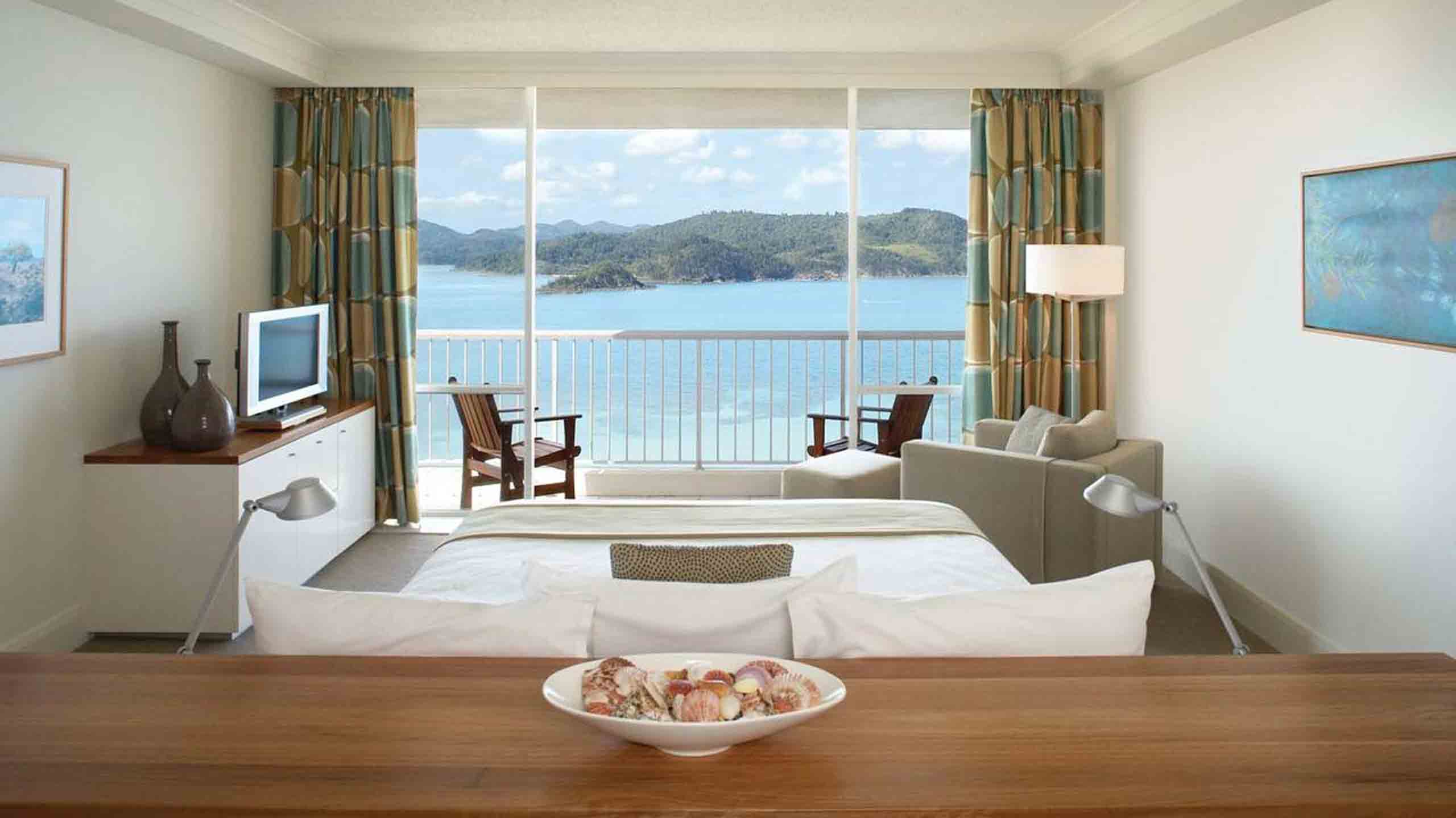 reef-view-hotel-great-barrier-reef-whitsundays-room-view