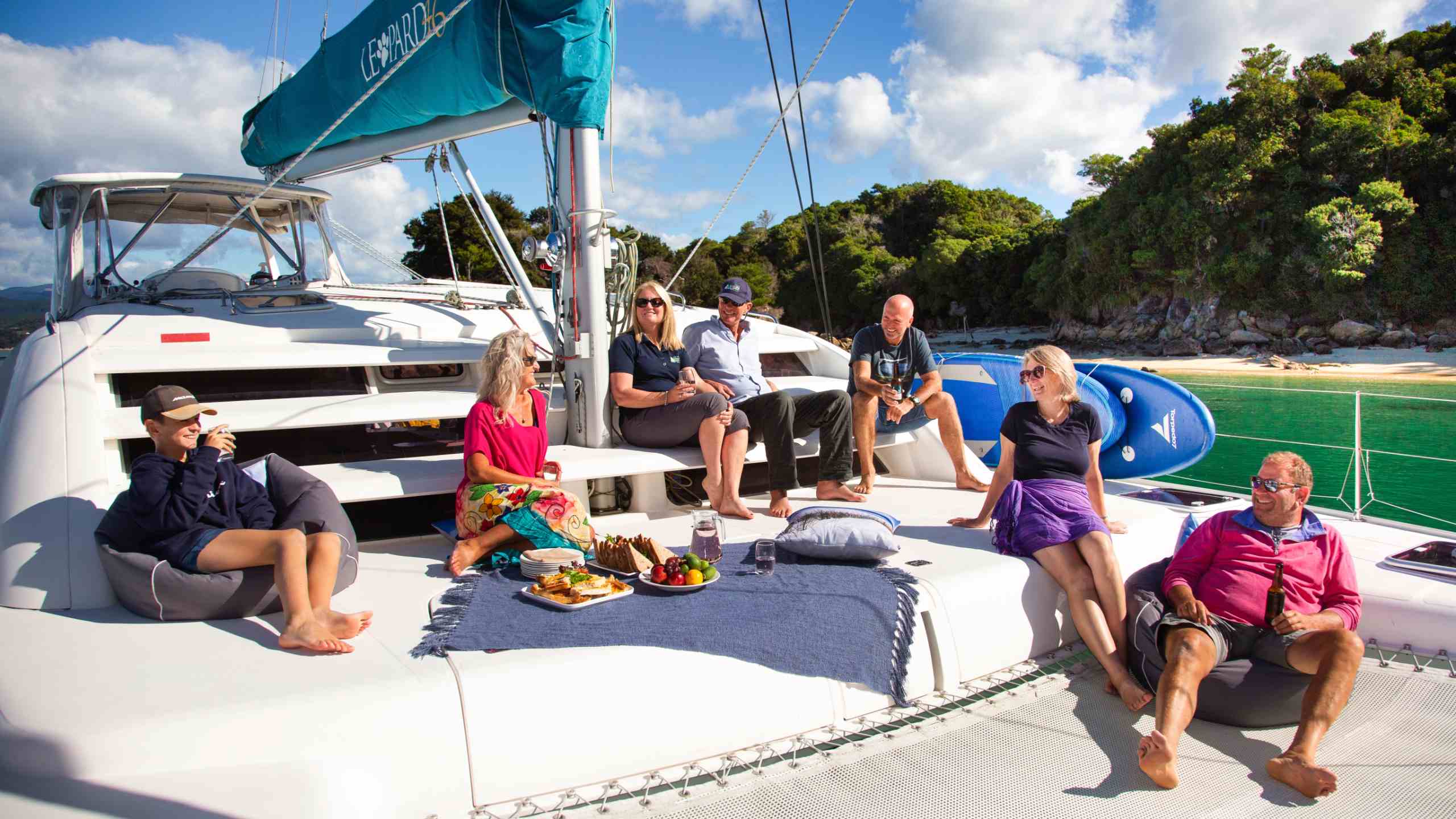 te-harinui-abel-tasman-nelson-south-island-new-zealand-family-lunch-onboard-sail-catamaran