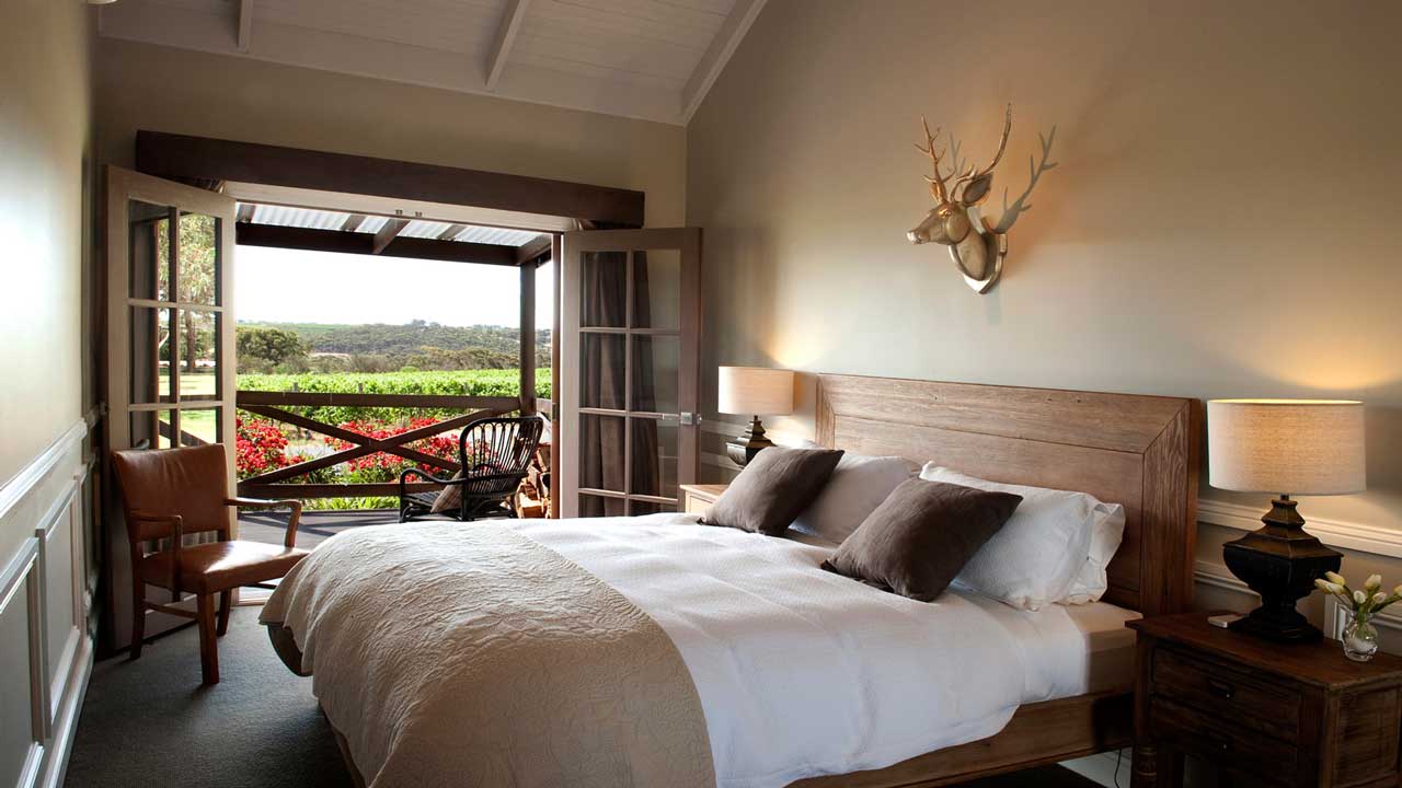 the-vineyard-retreat-the-ardmore-bedroom