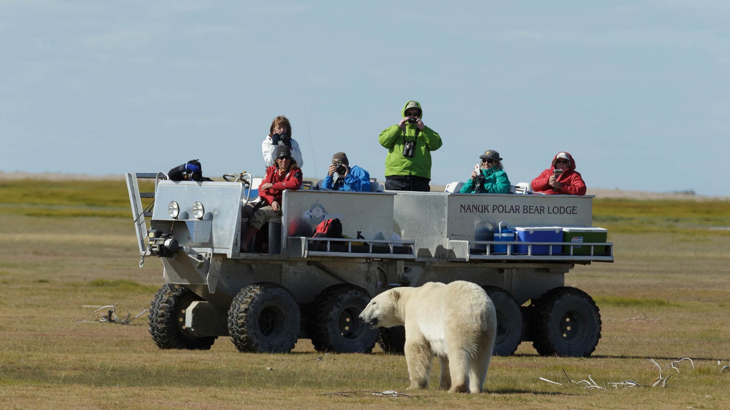 nanuk-polar-bear-lodge-canada-atv
