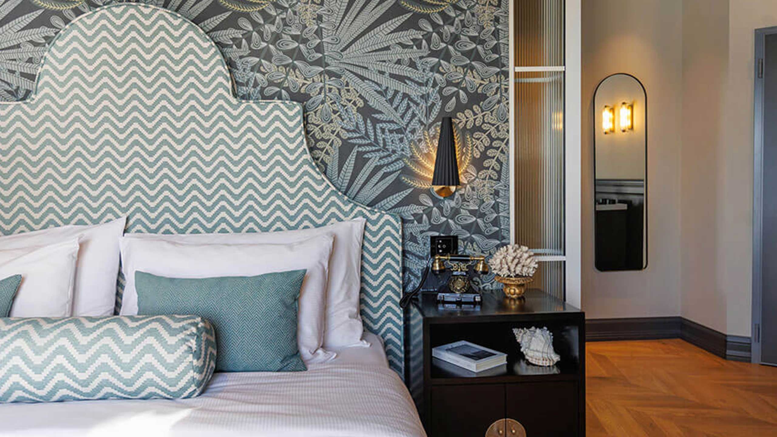 superior-room-interior-jadran-heritage-hotel-valamar-collection-rab-island-croatia