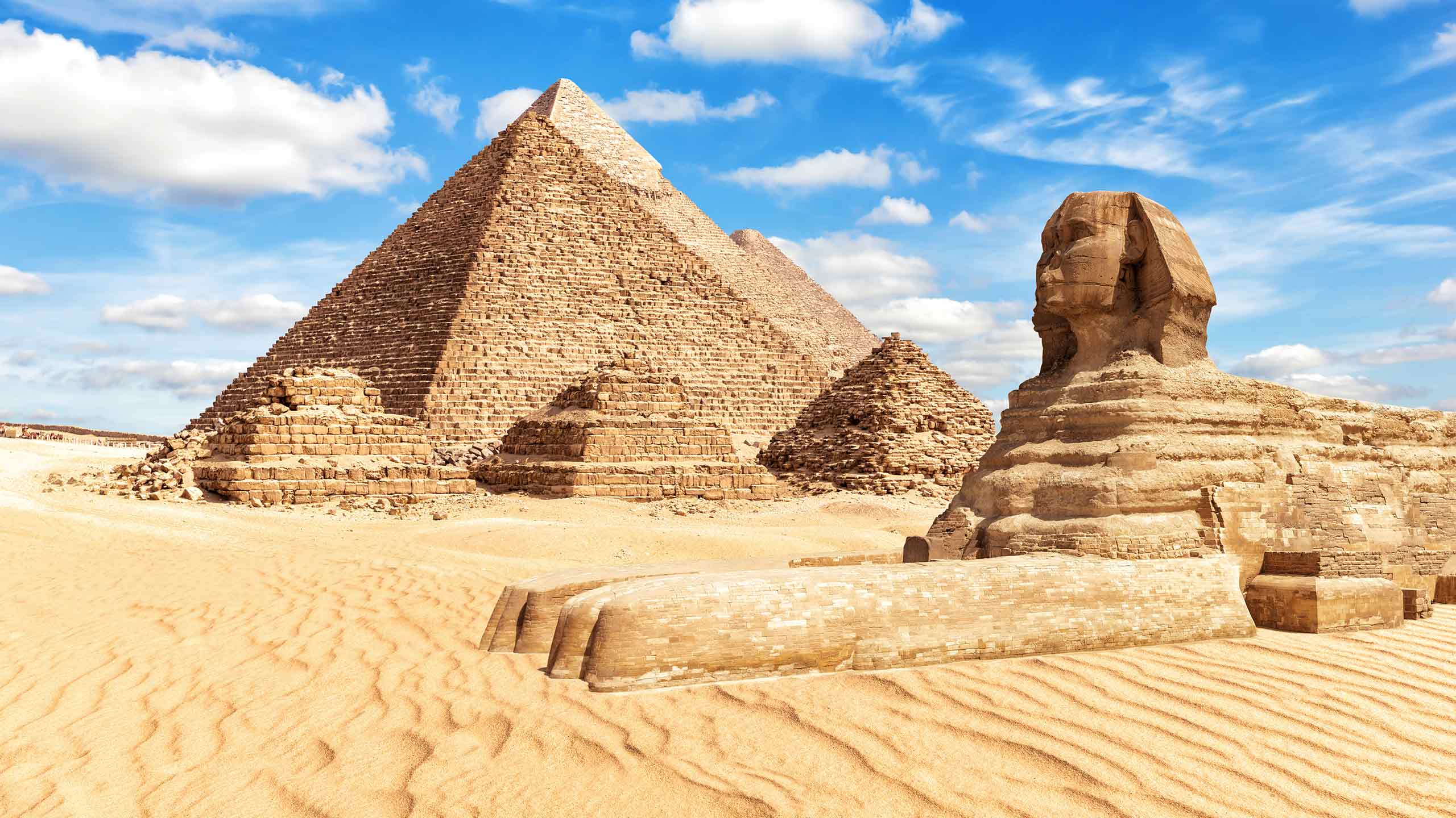 movenpick-ms-darakum-egypt-nile-cruise-great-sphinx-and-the-pyramids-in-giza