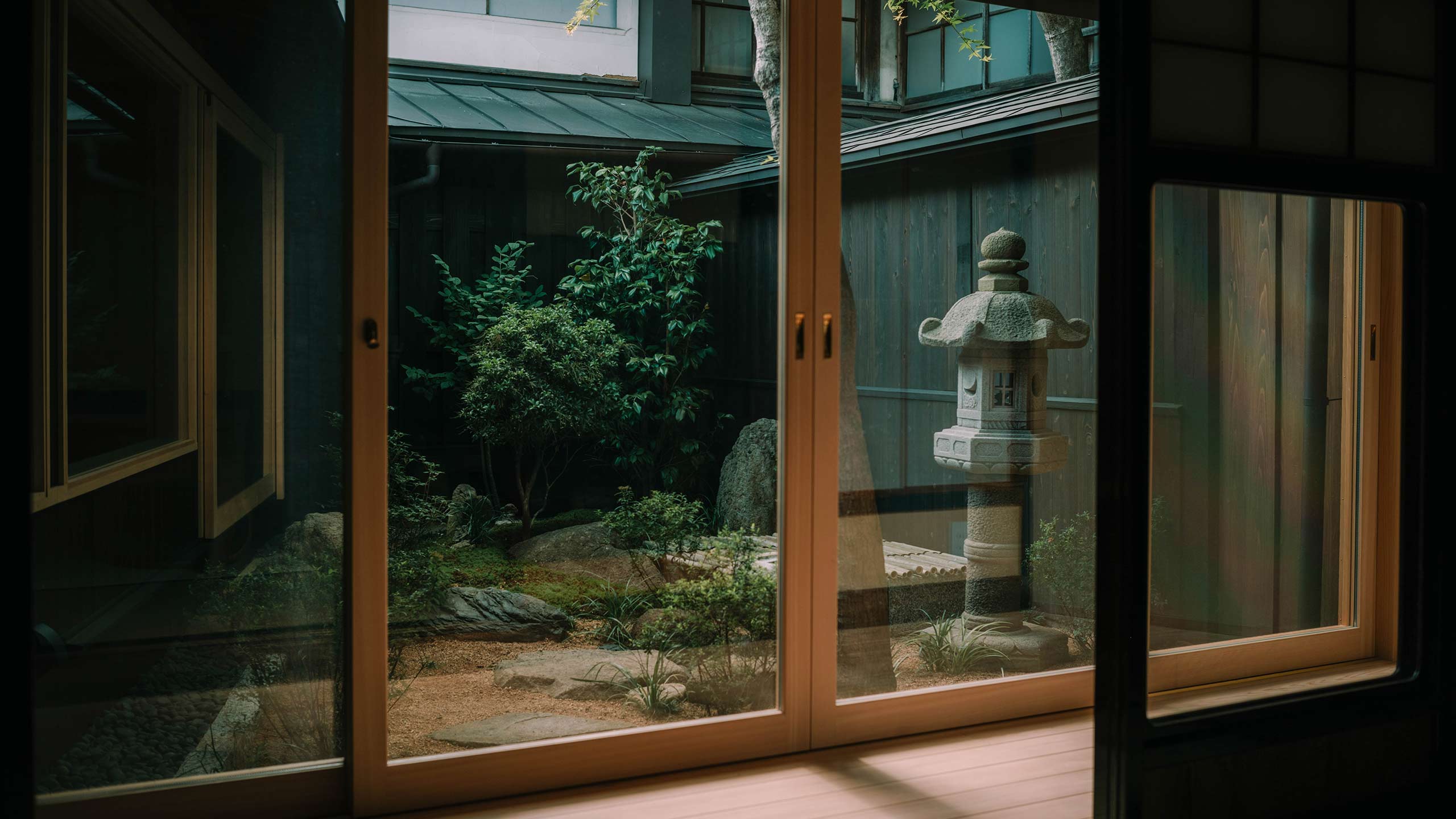 taniya-takayama-hida-luxury-indoor-view