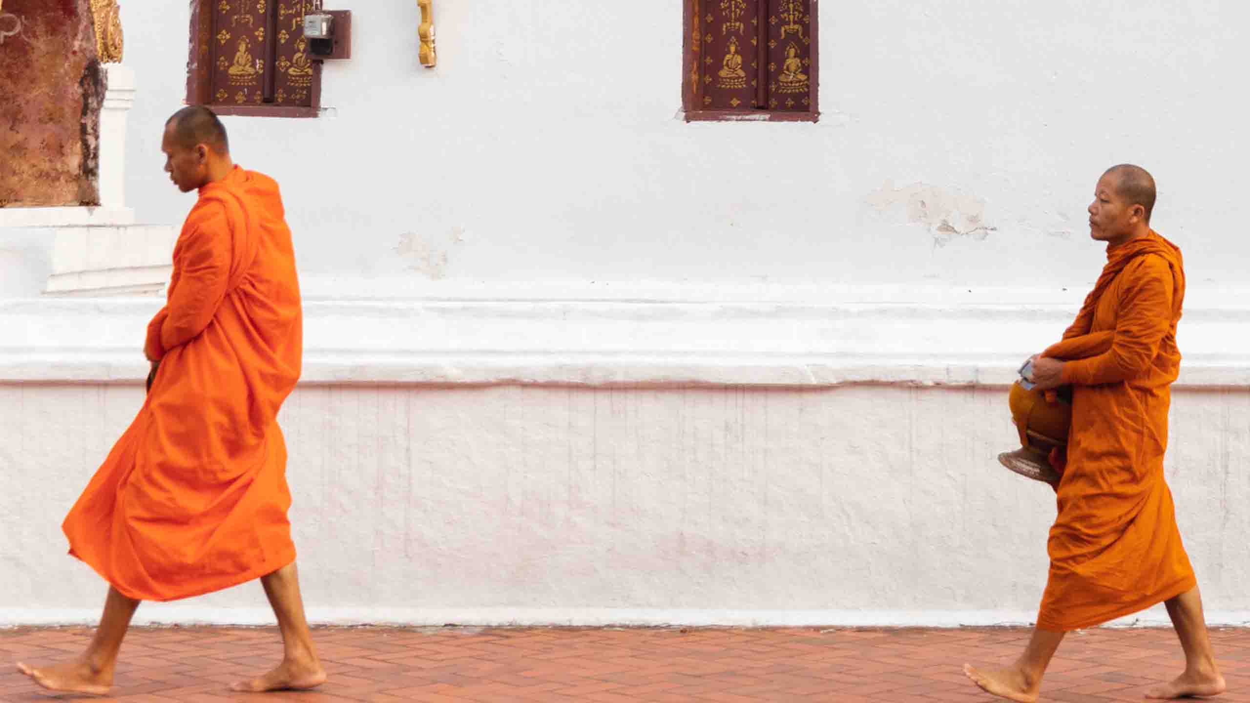 buddhists-walking-around-laos