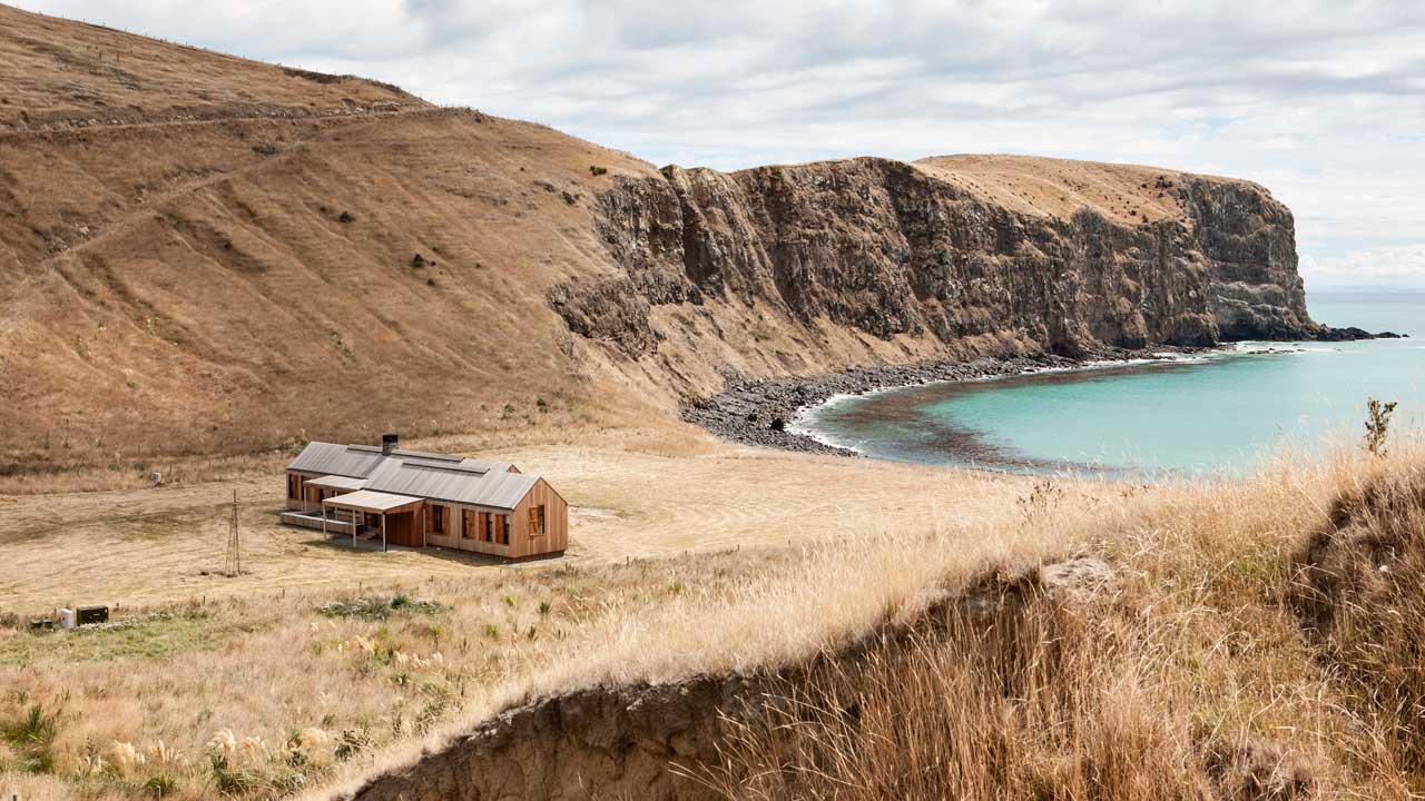 scrubby-bay-annandale-new-zealand-setting-views