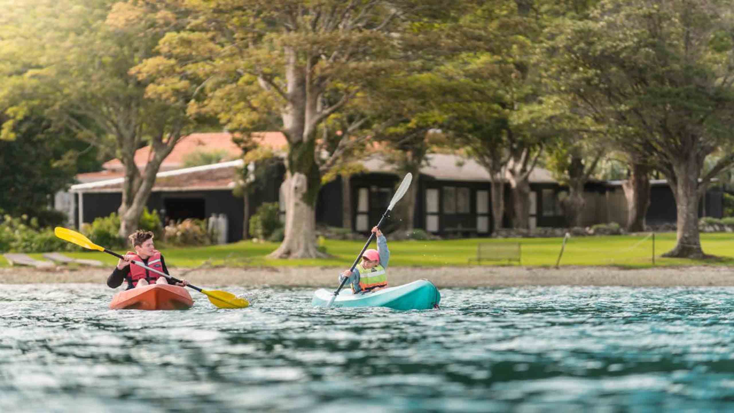 furneaux-lodge-new-zealand-kayaking-inlet