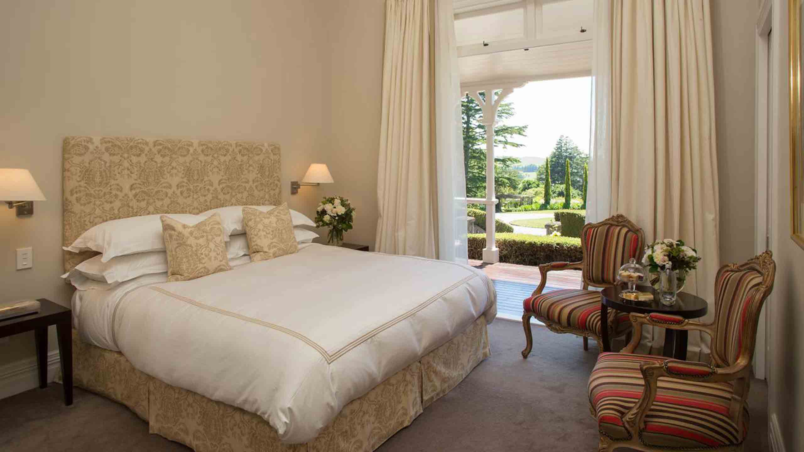 greenhill-lodge-napier-hawkes-bay-new-zealand-bed-room