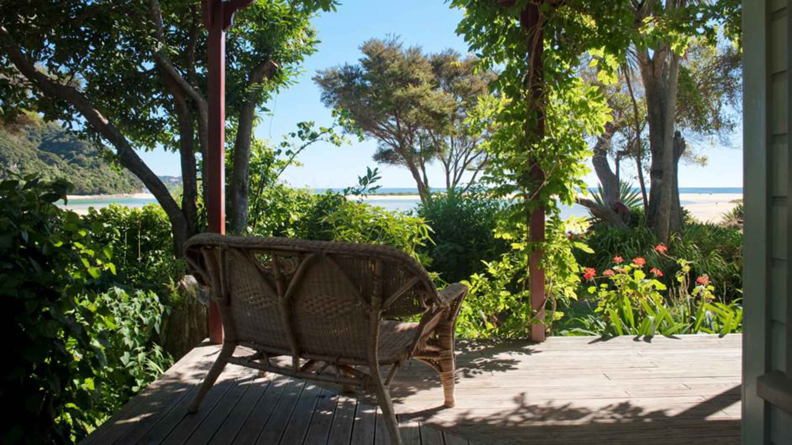 meadowbank-homestead-abel-tasman-national-park-new-zealand-verandah view