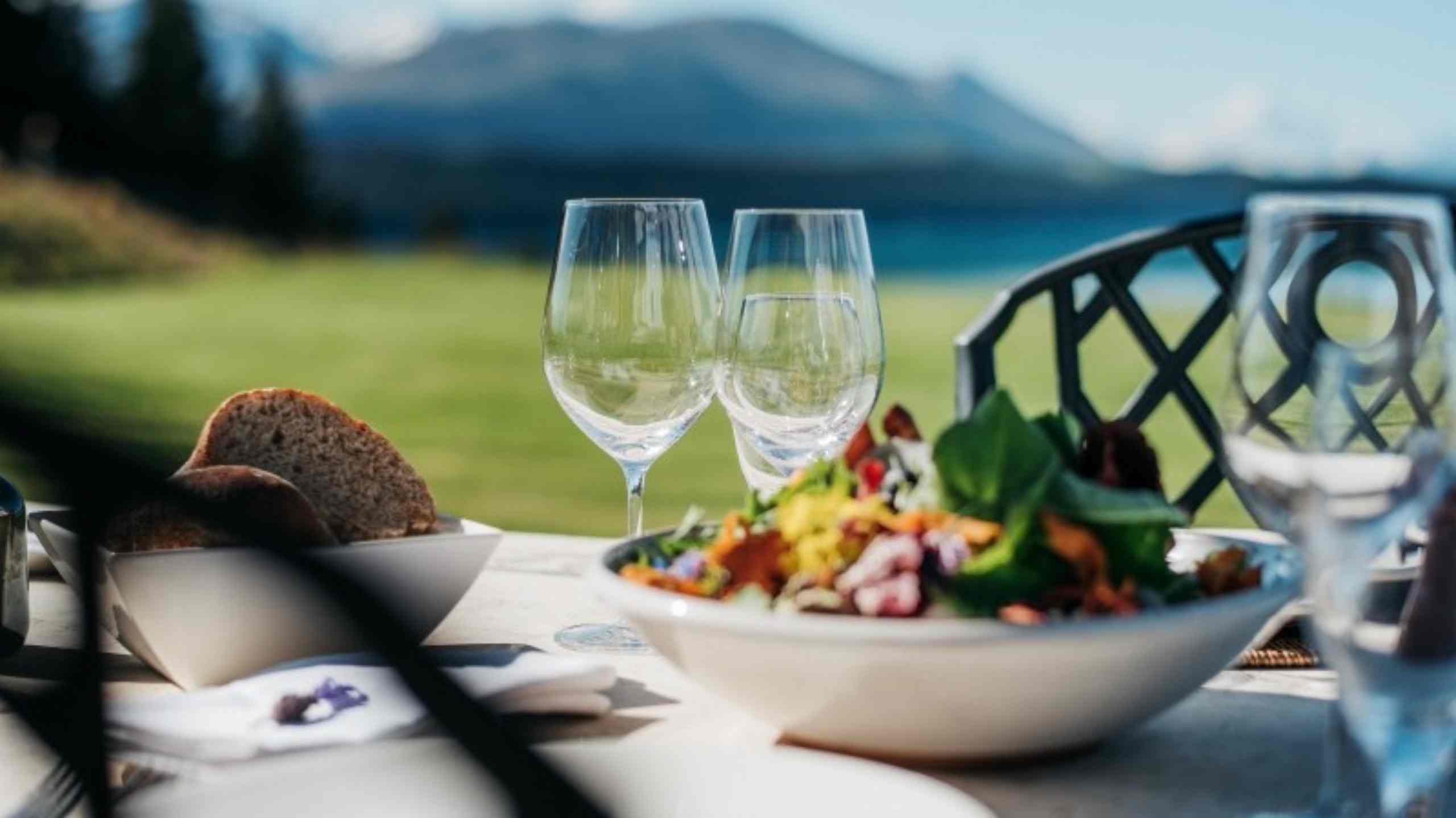 mt-cook-lakeside-retreat-new-zealand-cuisine-dining