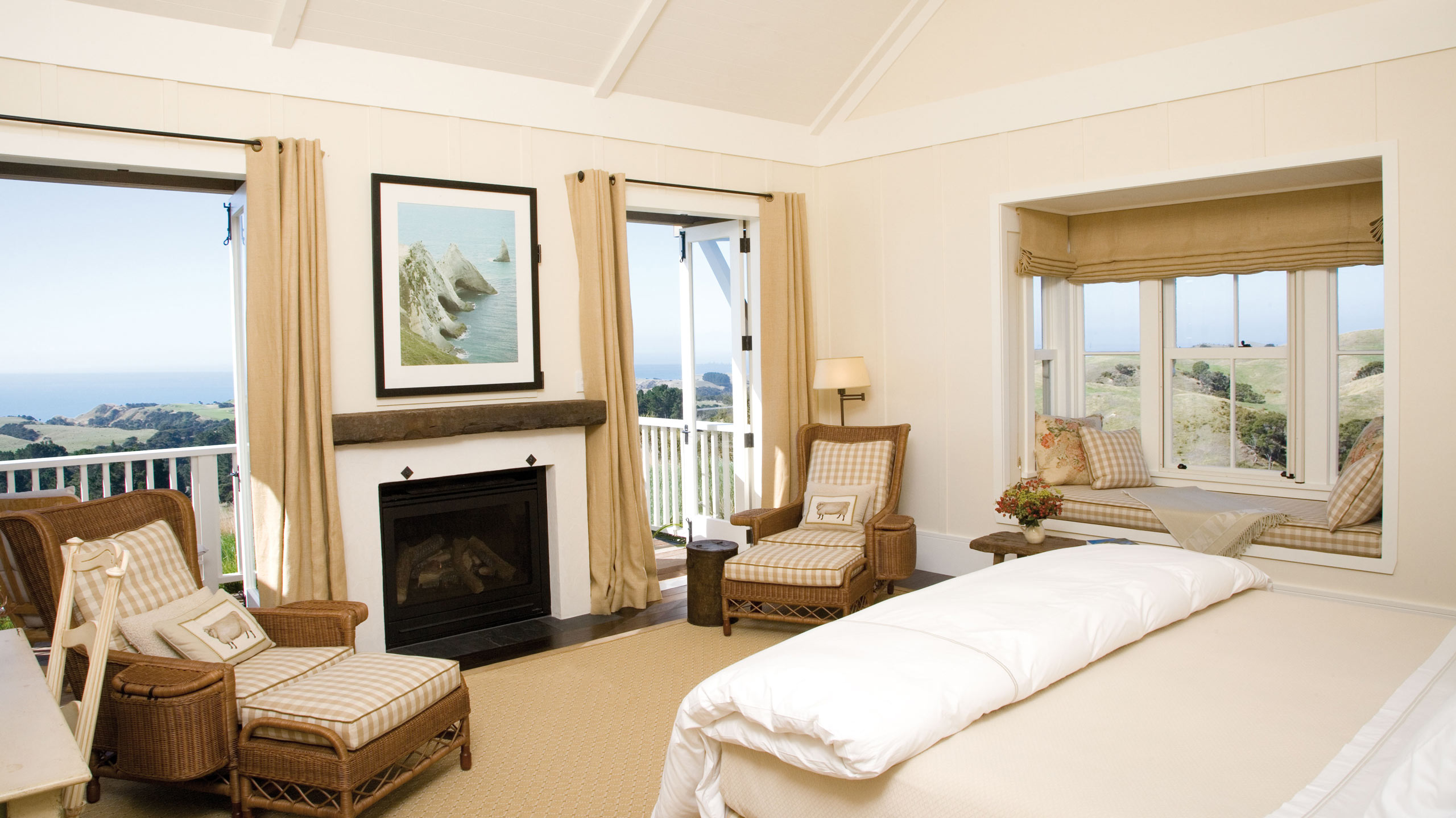 the-farm-at-cape-kidnappers-hawkes-bay-new-zealand-Premier-Lodge-Suite