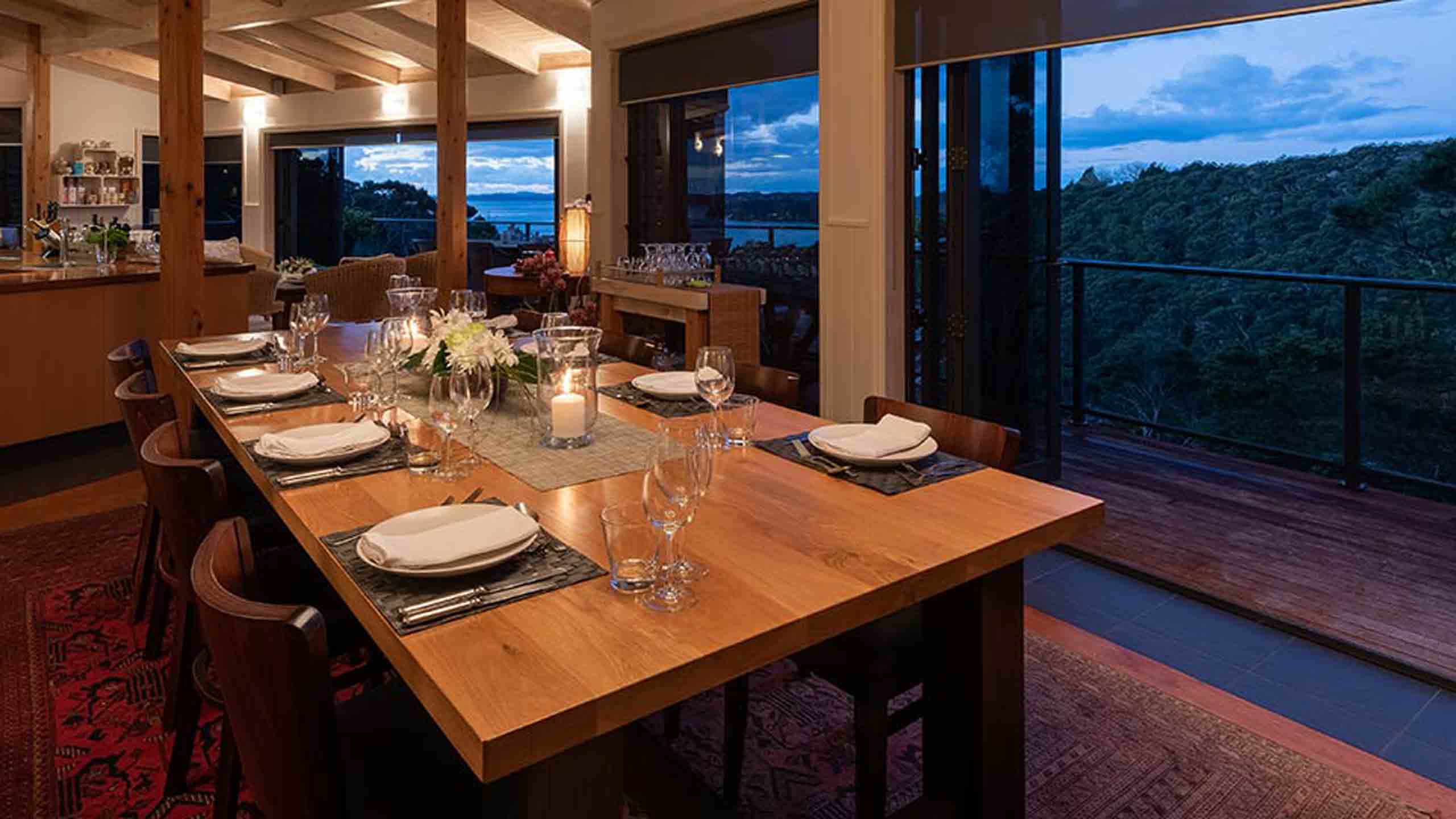 the-sanctuary-bay-of-islands-new-zealand-dining-room-eving