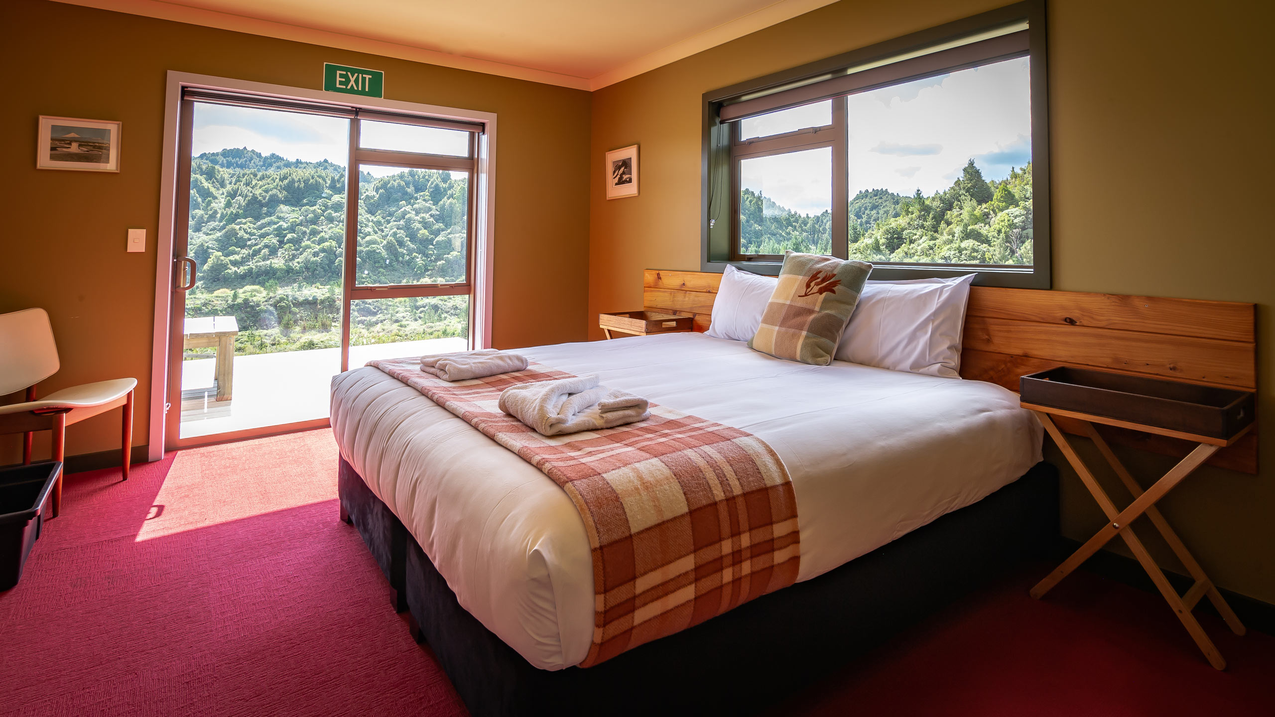 timber-trail-lodge-new-zealand-double-room