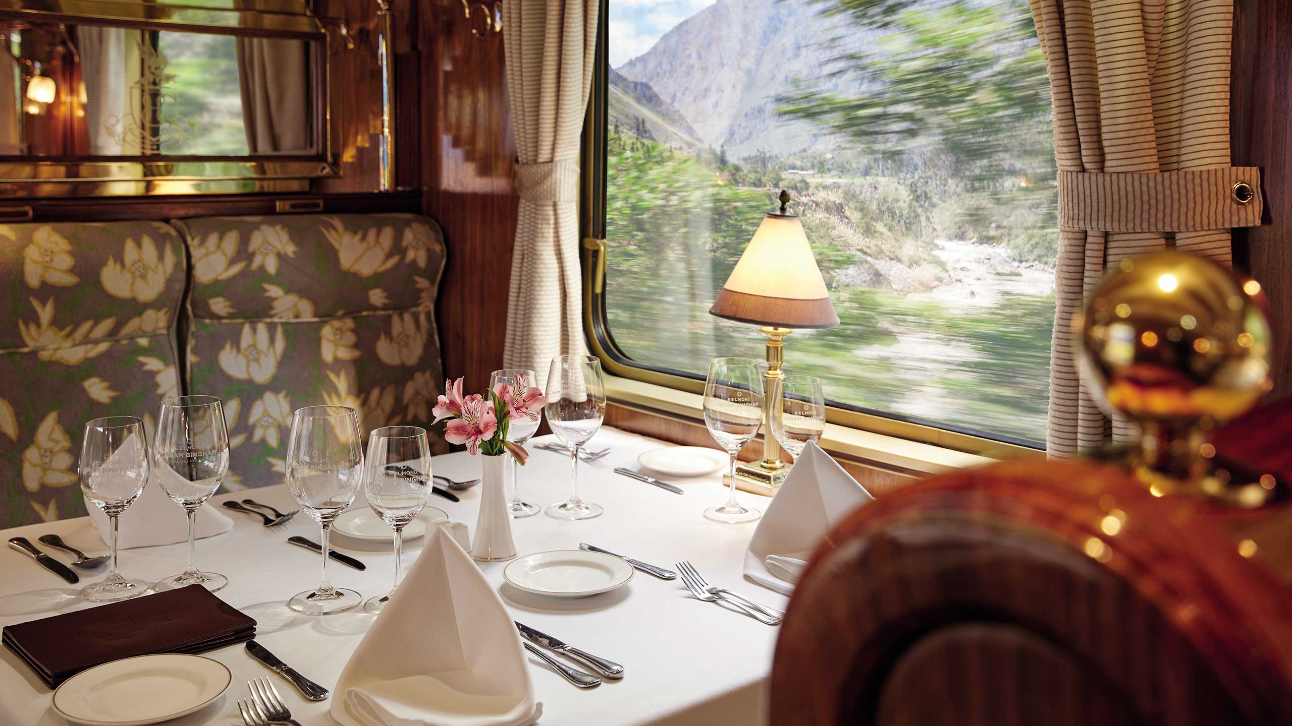 belmond-hiram-bingham-south-america-sacred-valley-machu-picchu-train-restaurant