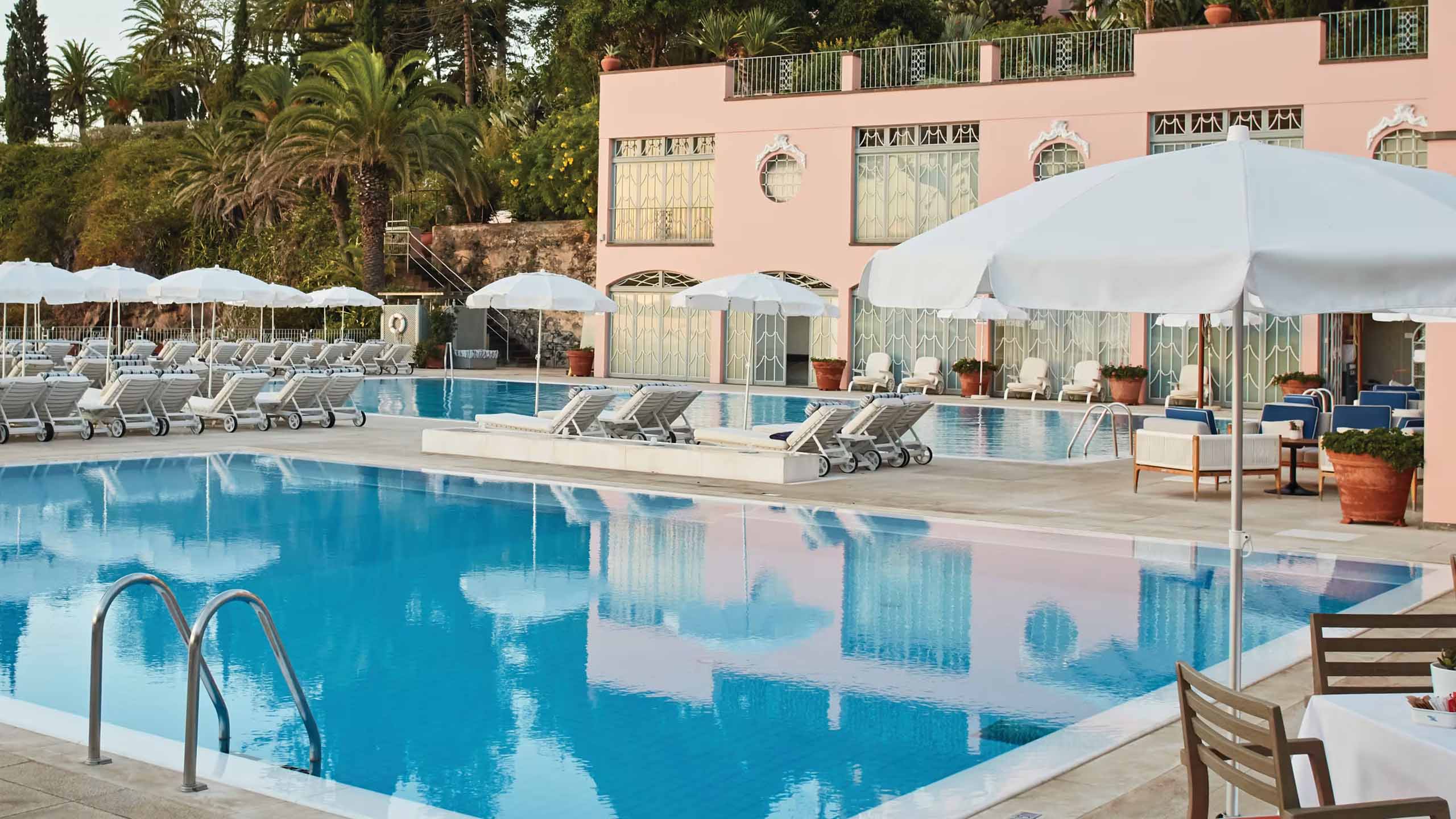 reids-palace-a-belmond-hotel-portugal-pool