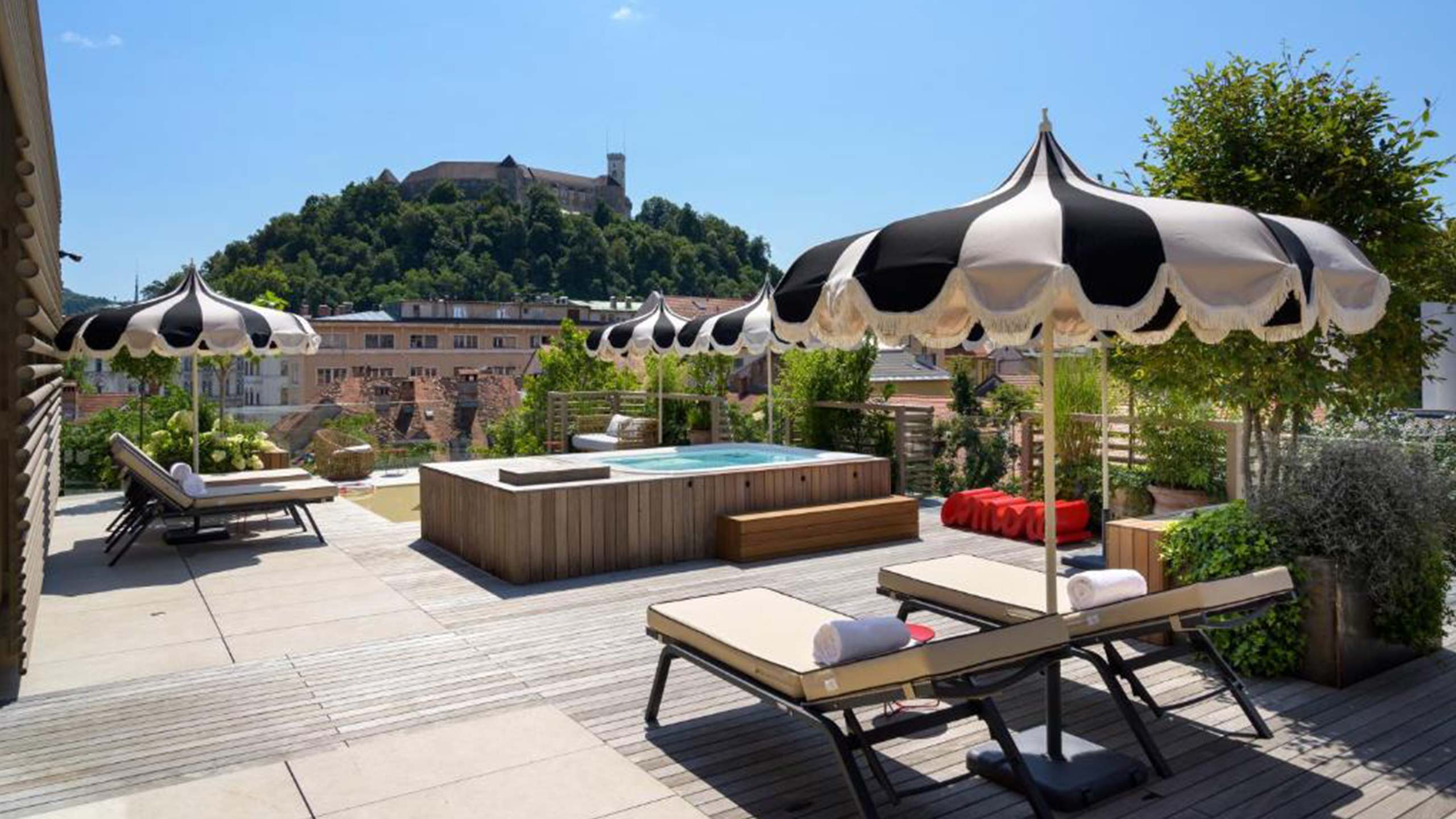 rooftop-terrace-as-boutique-hotel-ljubljana-slovenia
