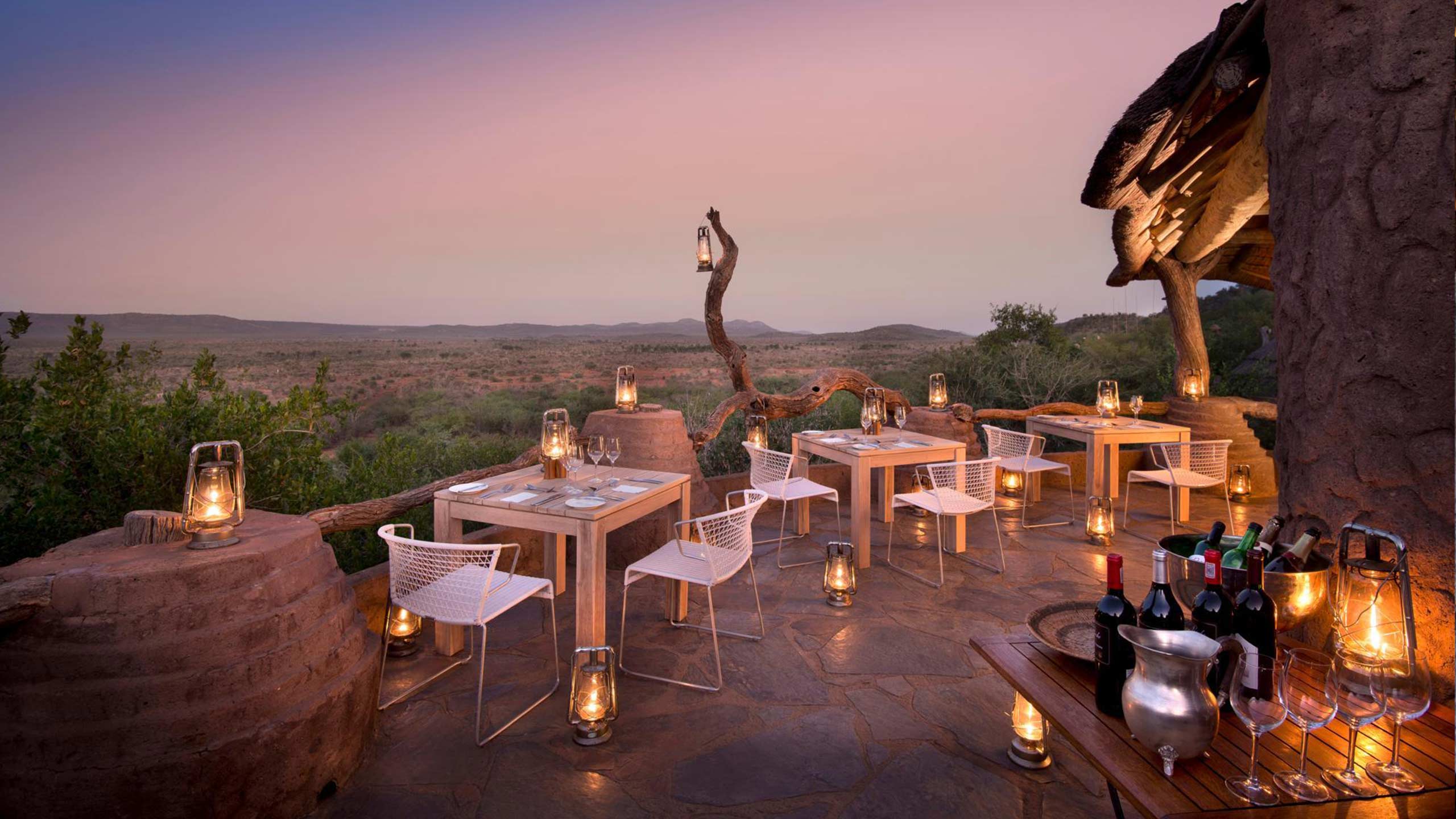 madikwe-safari-lodge-south-africa-star-deck-dining-setup