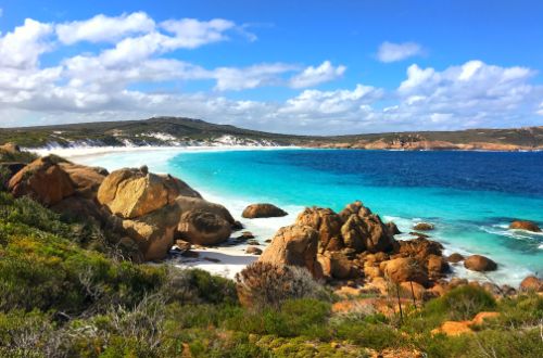 western-australia-lucky-bay-cape-le-grand-national-park-pristine-beach-turquoise-water-white-sandy-beach