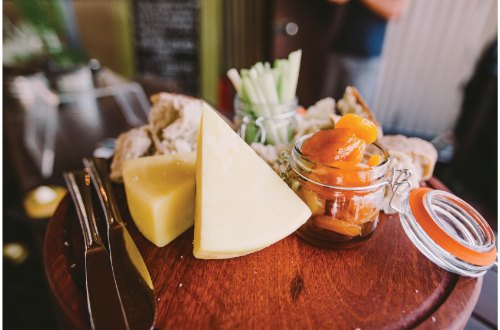 margaret-river-western-australia-cheese-local-produce-food-and-wine-experience