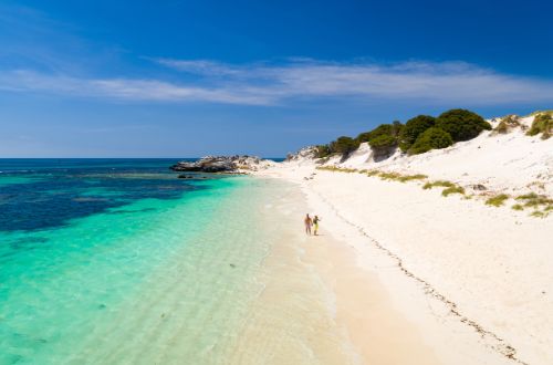 rottnest-island-luxury-escape-perth-western-australia-longreach-beach-couple-pristine-turquoise-water