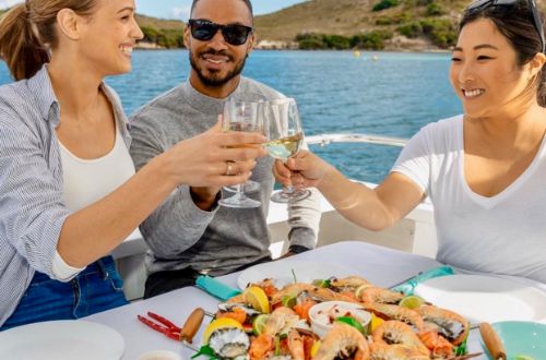 rottnest-island-luxury-escape-perth-western-australia-luxe-island-seafood-cruise-drinks-bbq-lunch
