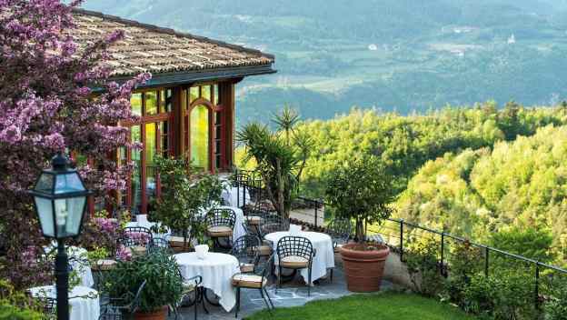 romantik-hotel-turm-terrace-italy-dolomites