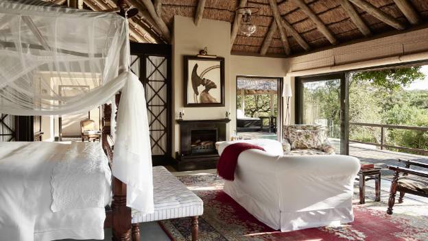 royal-malewane-kruger-national-park-thornybush-game-reserve-south-africa-room-suite-interior