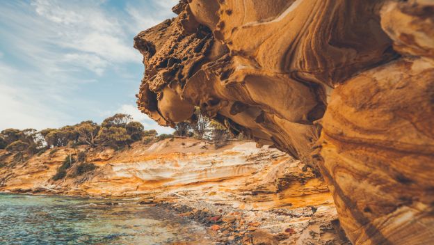 maria-island-painted-cliffs-east-coast-tasmania-australia
