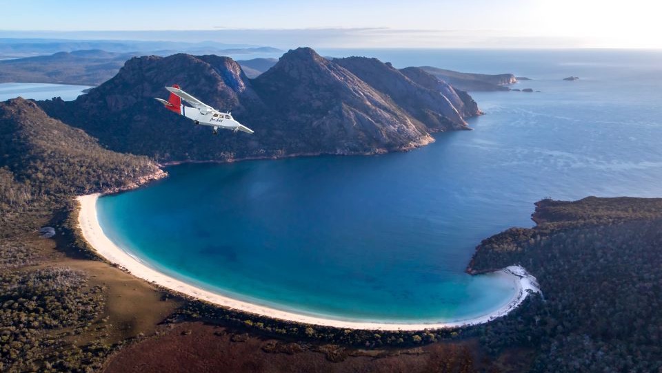 wineglass-bay-freycinet-east-coast-tasmania-scenic-helicopter-flight