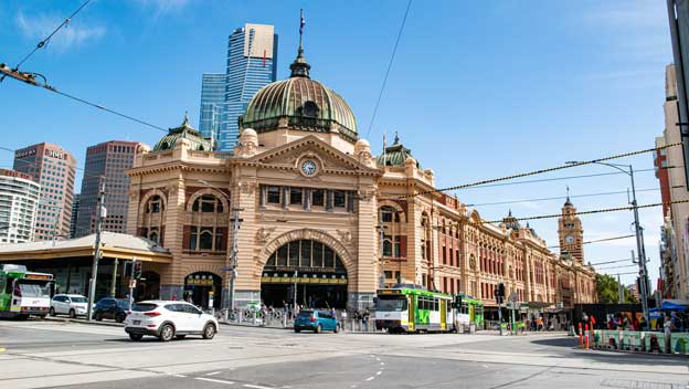 Melbourne-flinders-station-victoria-australia