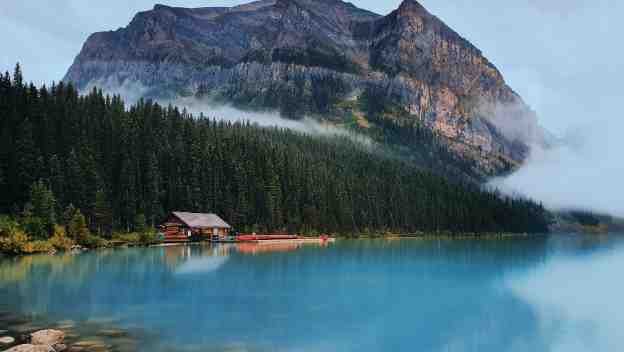 canada-banff-lake-morraine