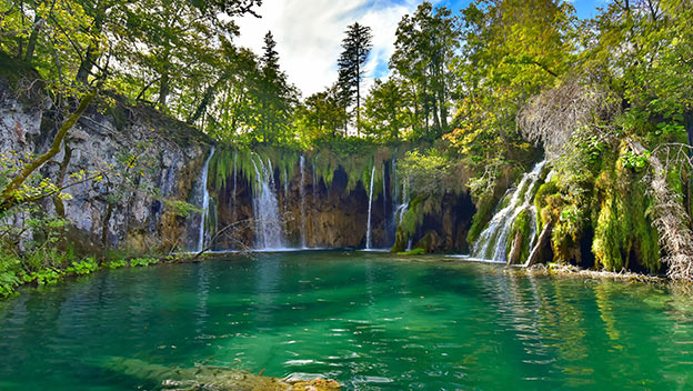 galovacki-buk-waterfalls-plitvice-lakes-national-park-croatia-shutterstock1586125126
